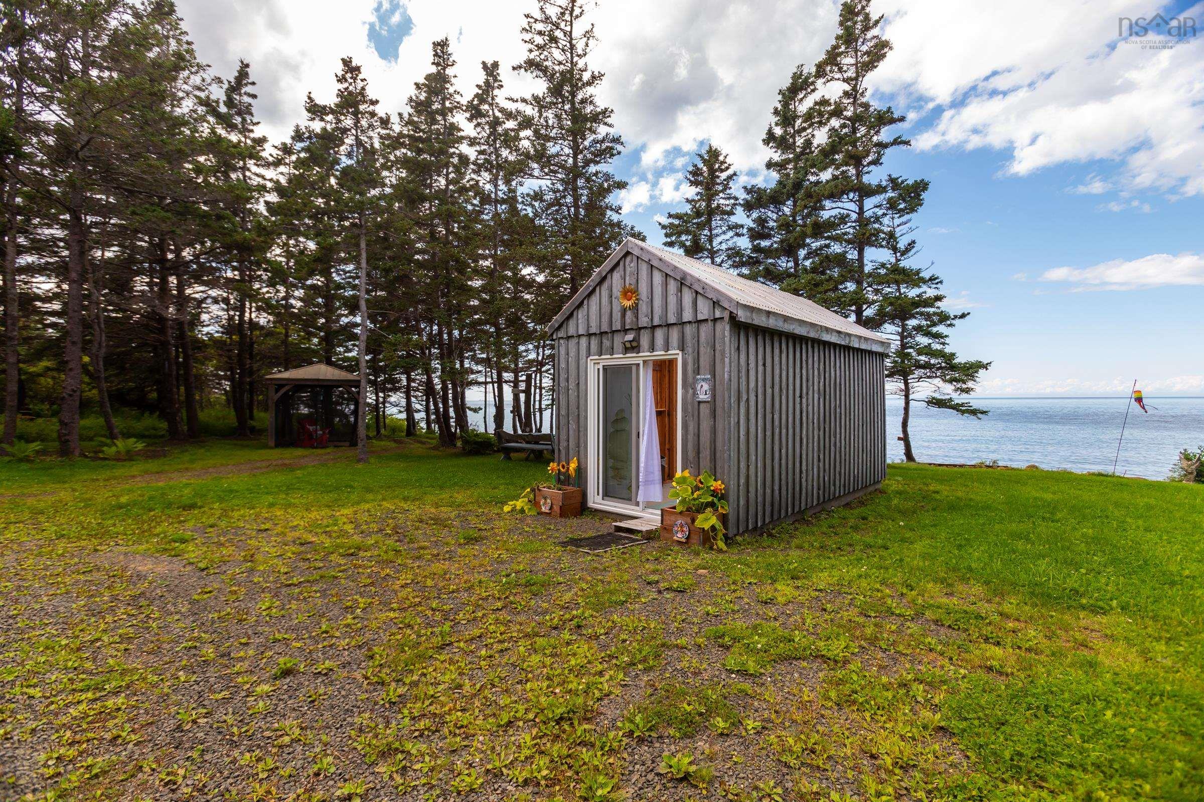 $724,900.00: 63 Old Litchfield Wharf Road, Litchfield