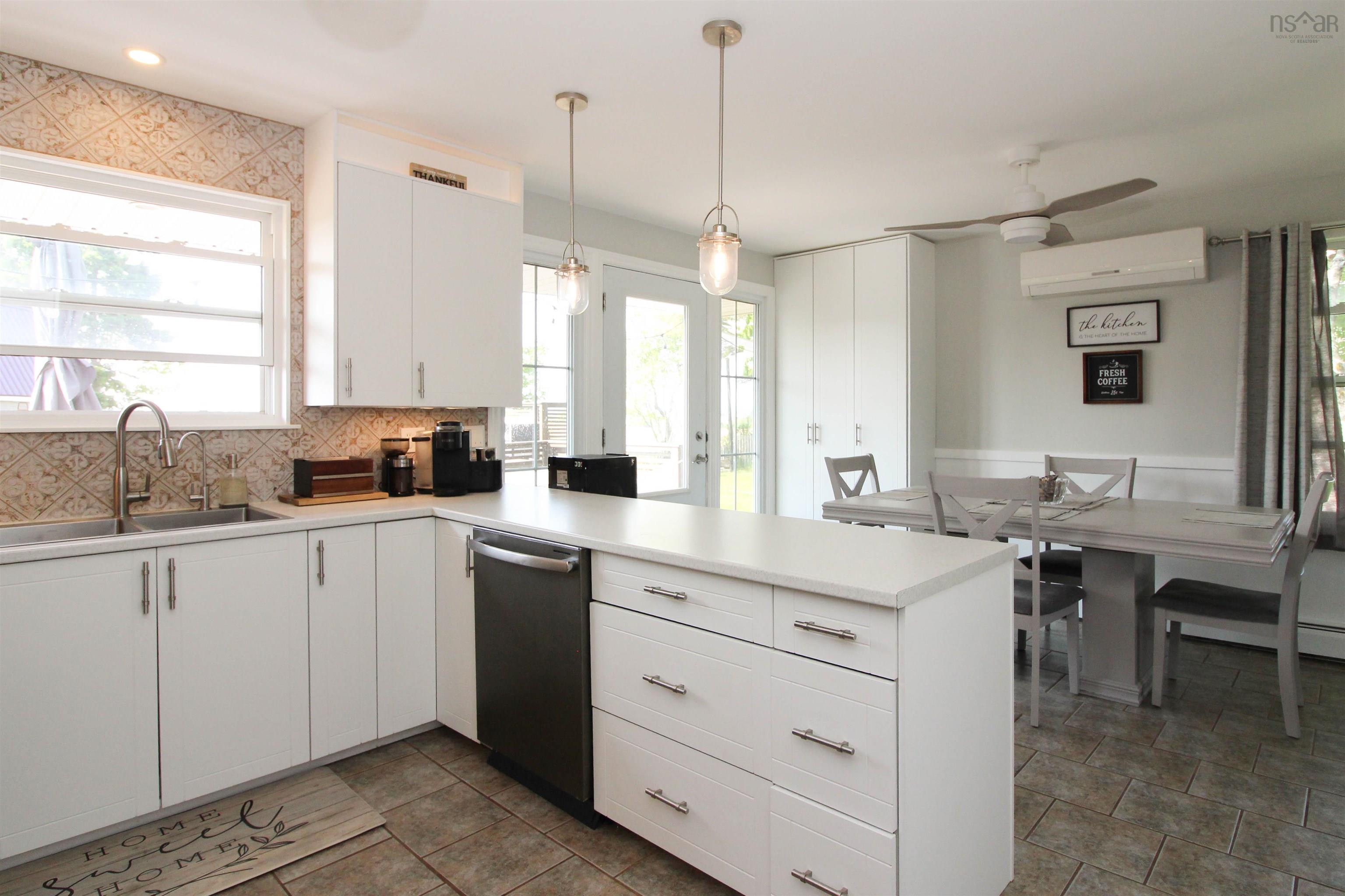 $555,000.00: 33 Downsview Drive, Truro