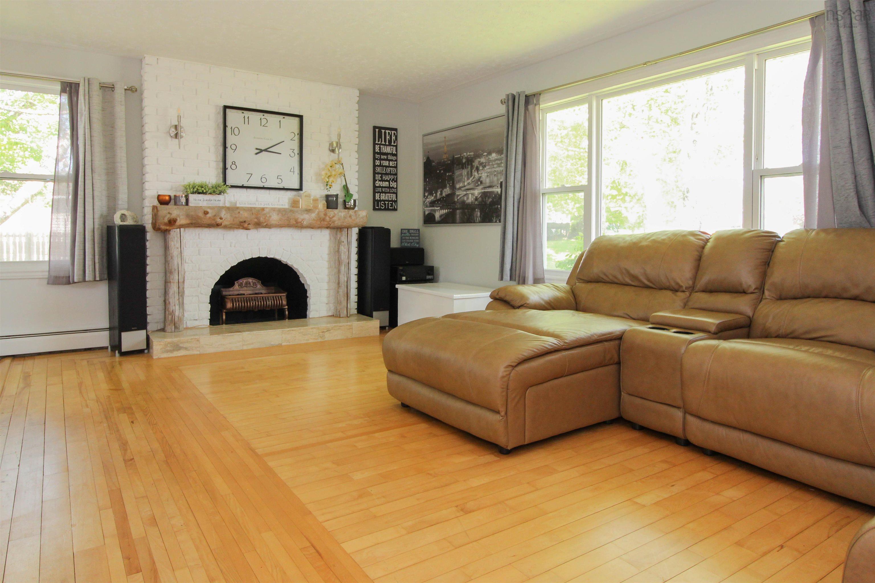 $555,000.00: 33 Downsview Drive, Truro