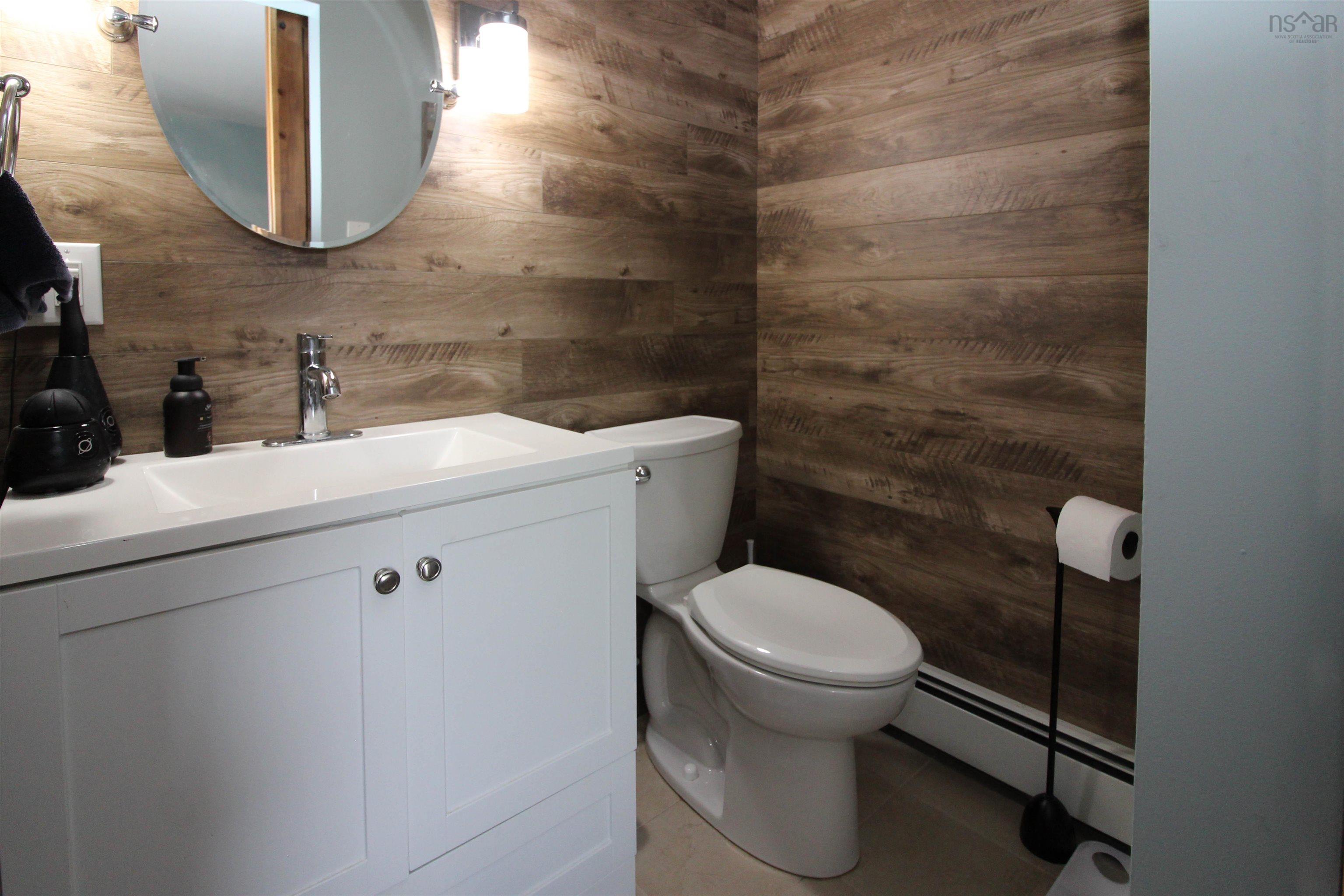 $555,000.00: 33 Downsview Drive, Truro