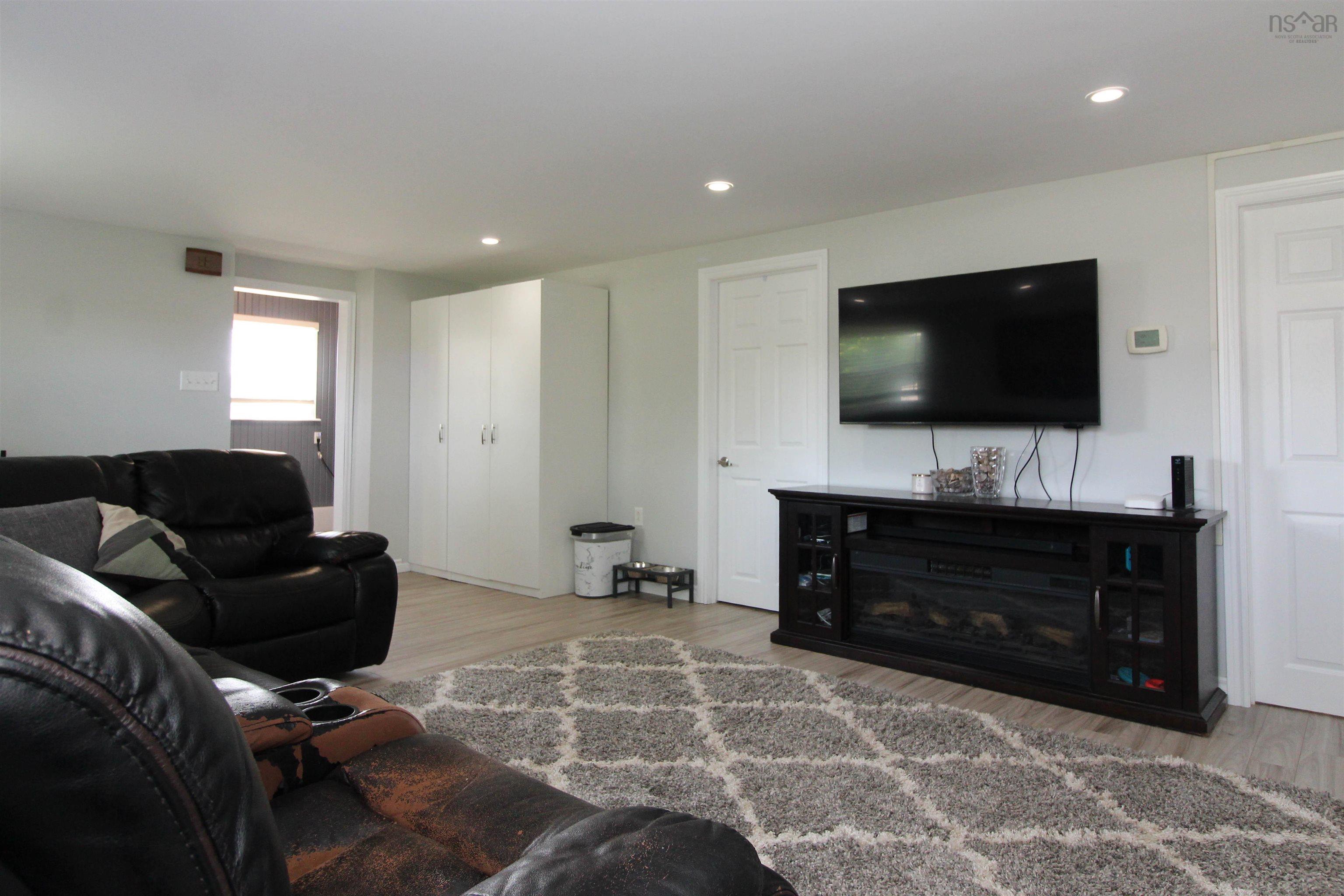 $555,000.00: 33 Downsview Drive, Truro