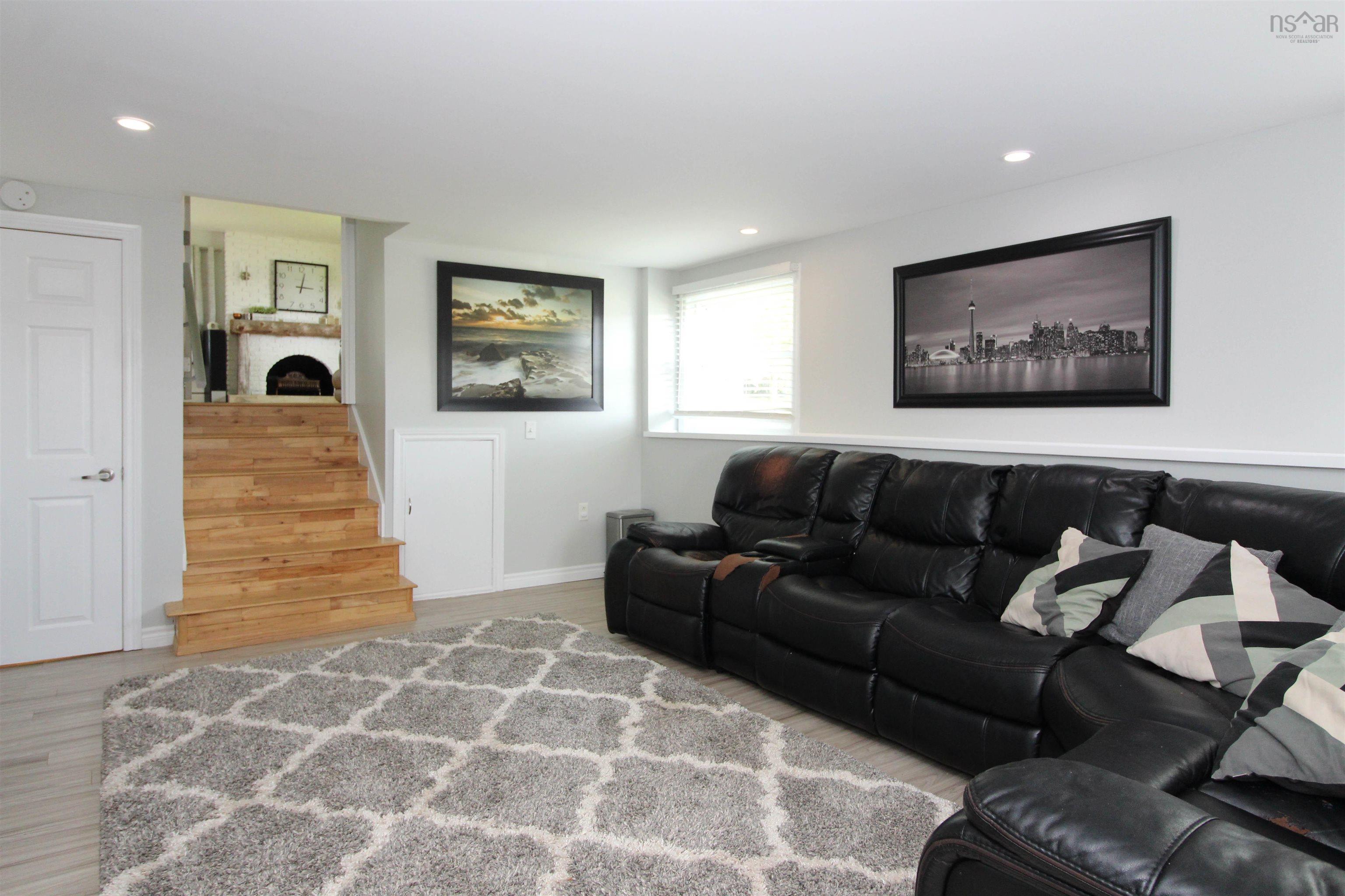 $555,000.00: 33 Downsview Drive, Truro