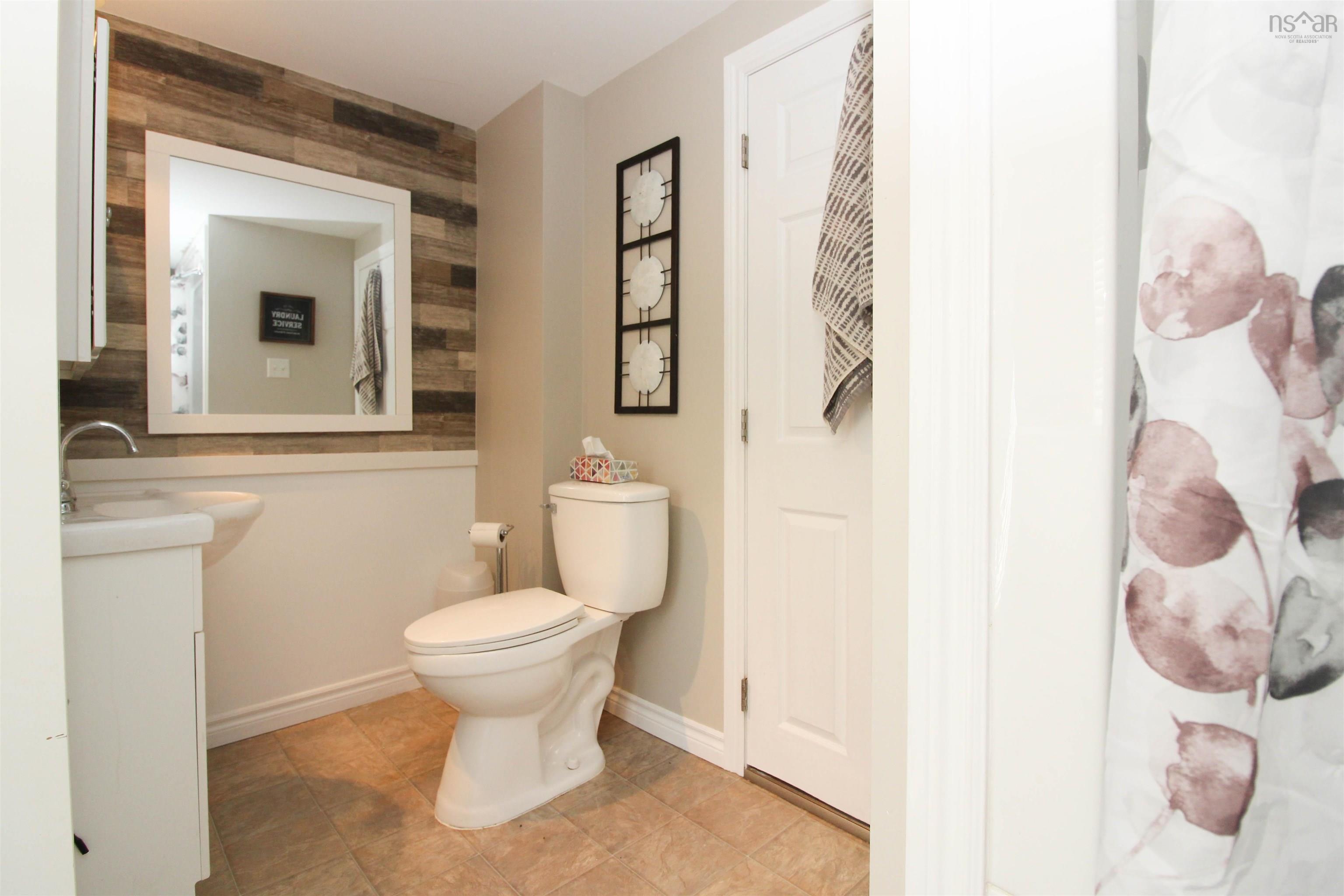 $555,000.00: 33 Downsview Drive, Truro