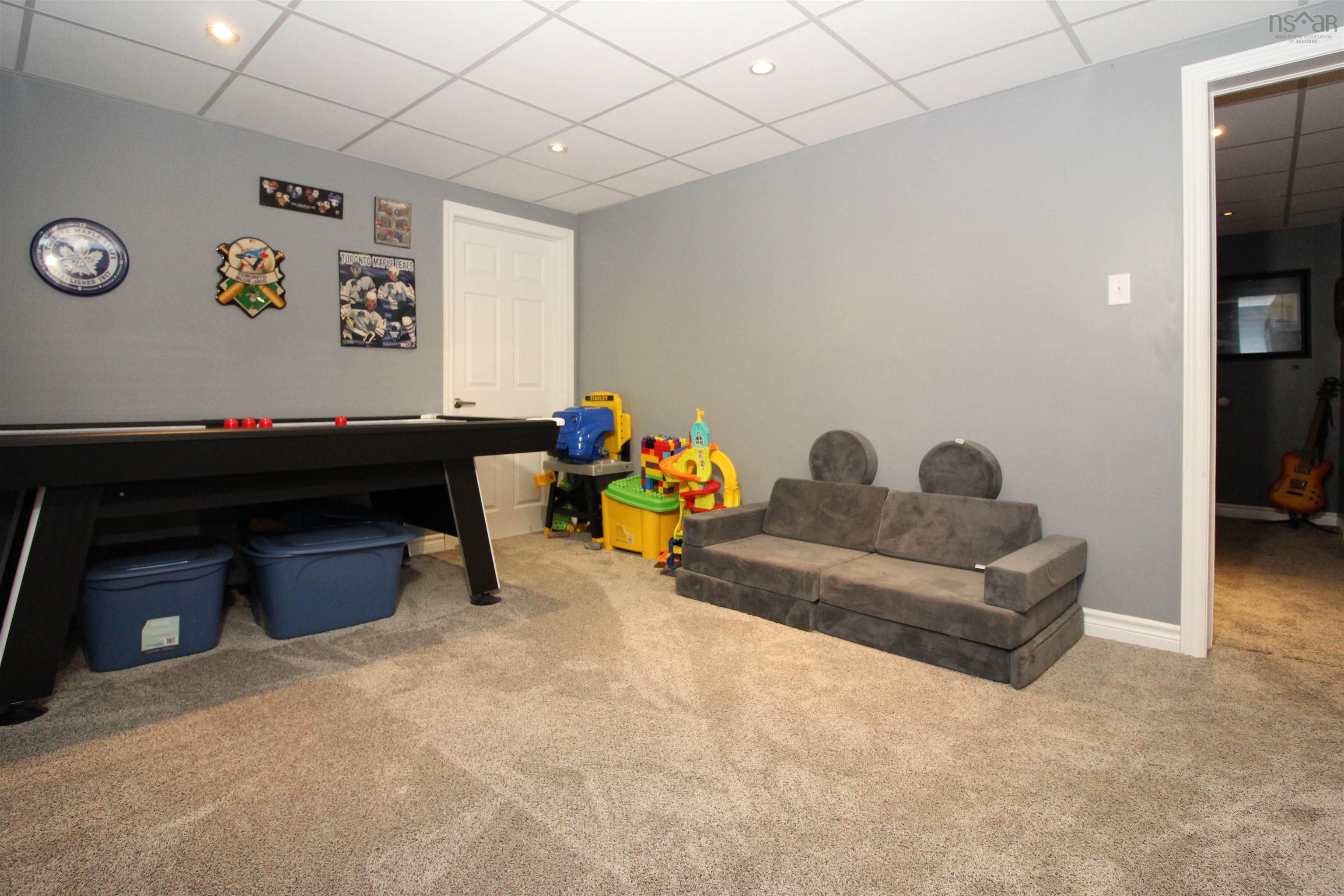 $555,000.00: 33 Downsview Drive, Truro