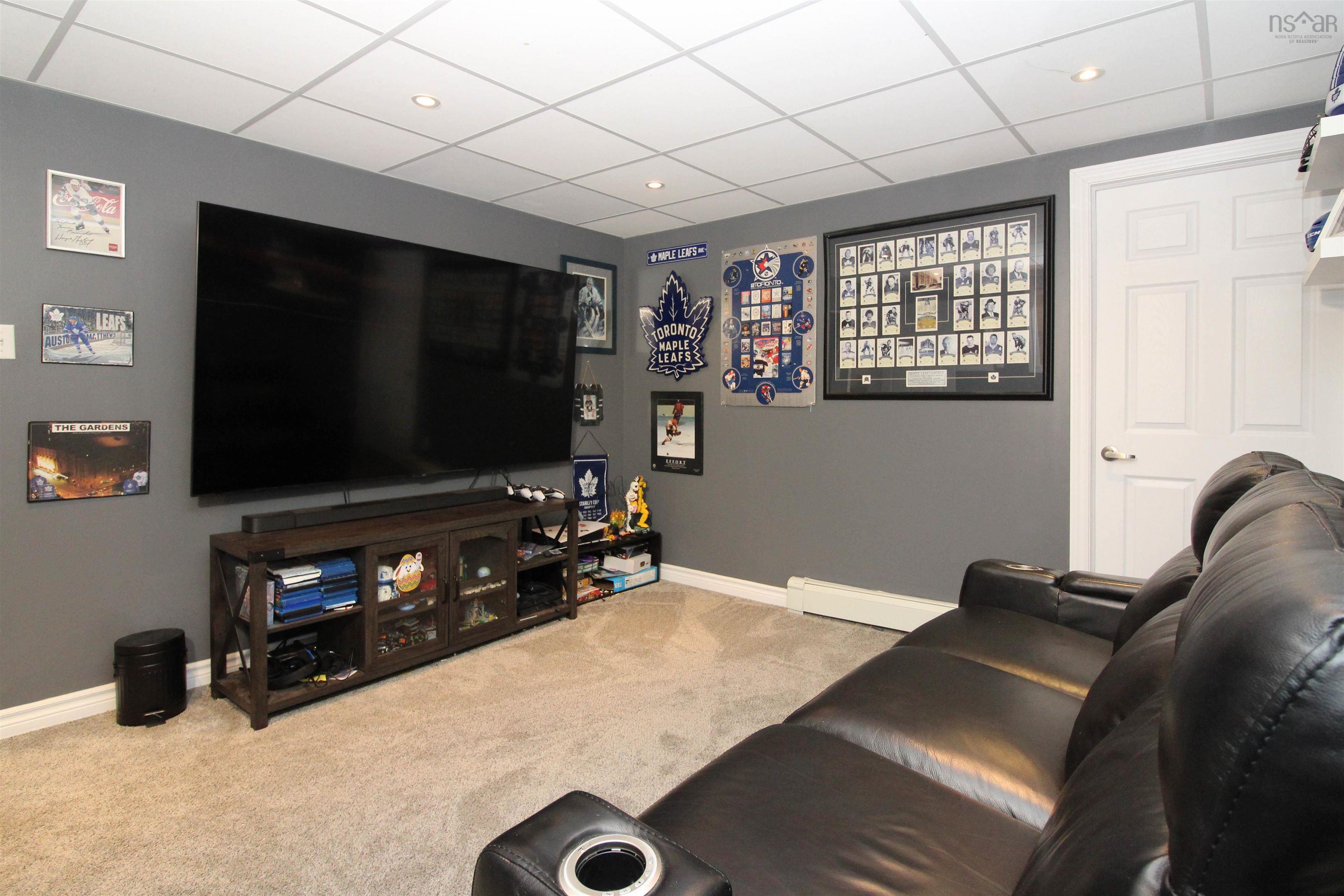 $555,000.00: 33 Downsview Drive, Truro