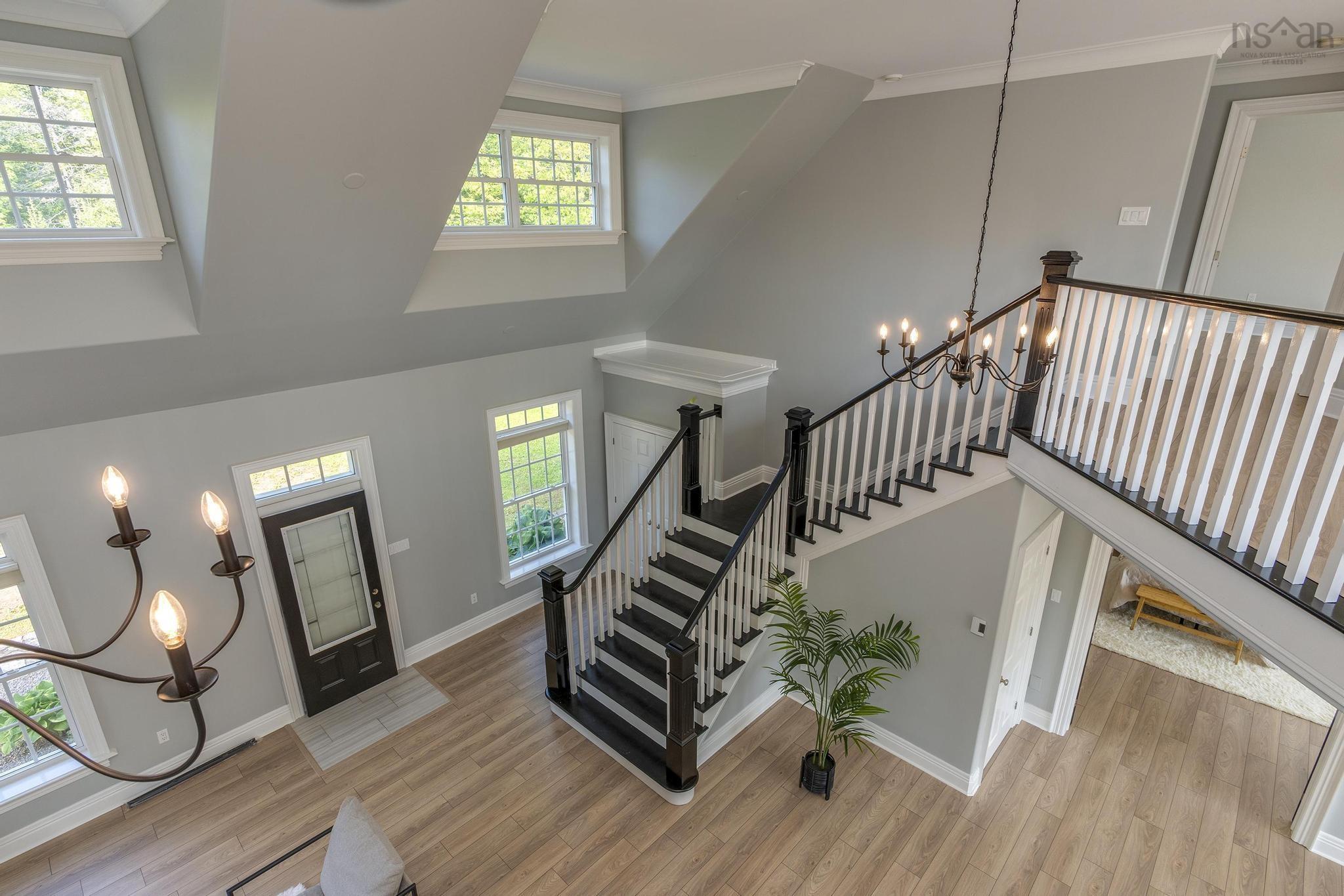 $1,100,000.00: 16 Harvest Lane, Upper Tantallon
