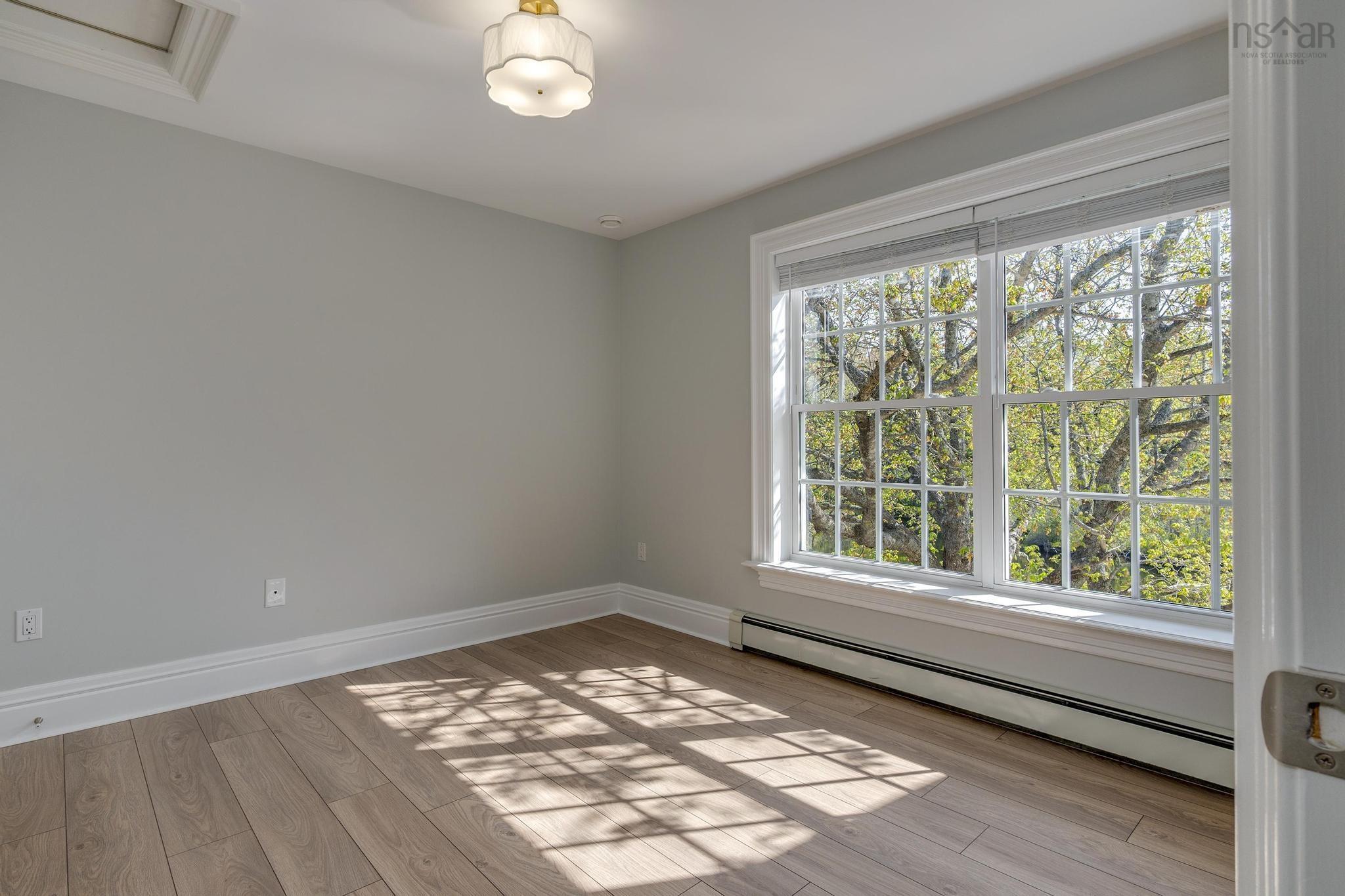 $1,100,000.00: 16 Harvest Lane, Upper Tantallon