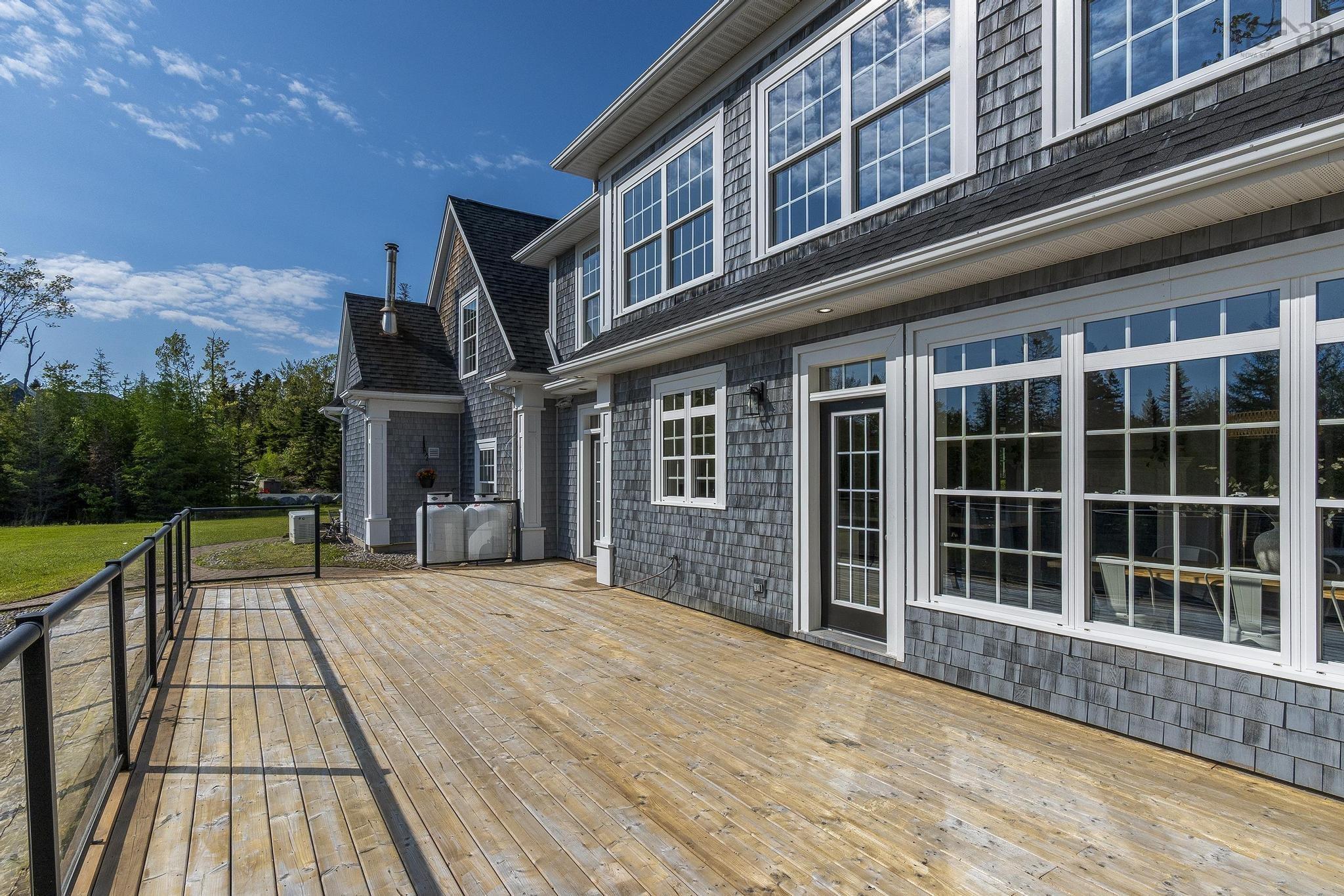 $1,100,000.00: 16 Harvest Lane, Upper Tantallon