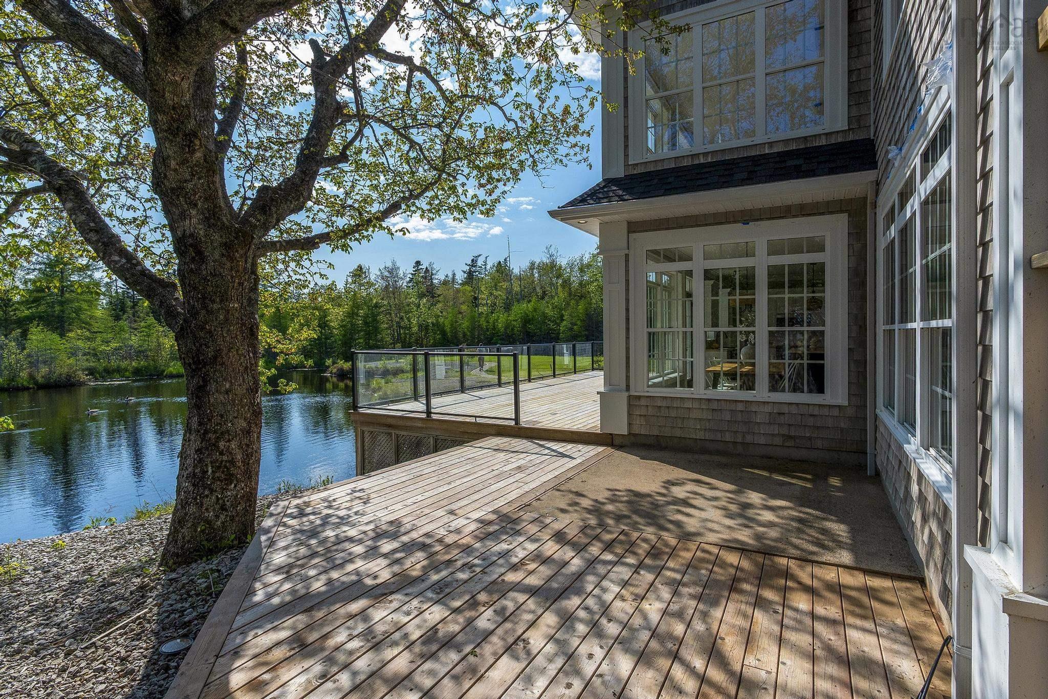 $1,100,000.00: 16 Harvest Lane, Upper Tantallon