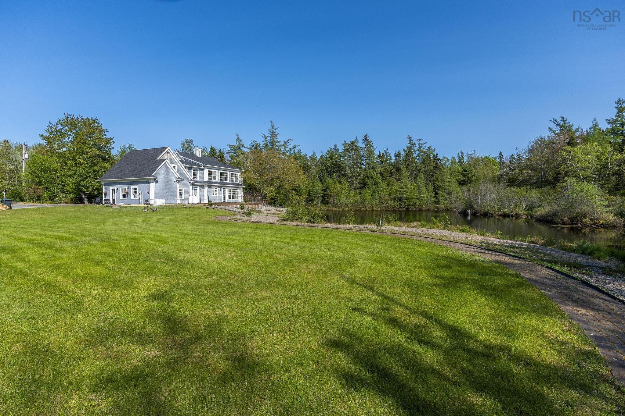 $1,100,000.00: 16 Harvest Lane, Upper Tantallon