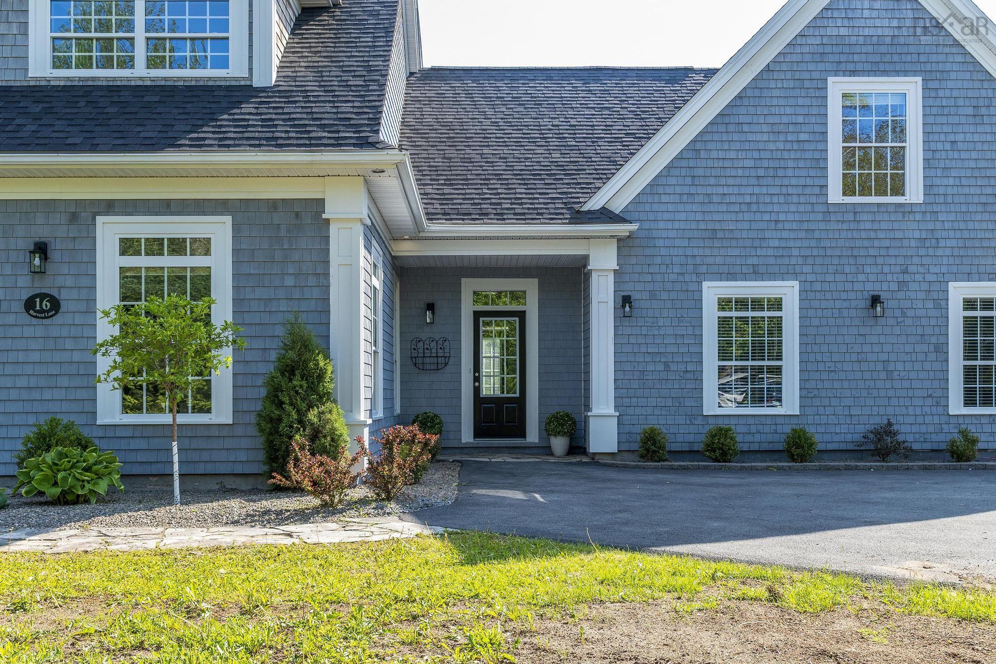 $1,100,000.00: 16 Harvest Lane, Upper Tantallon