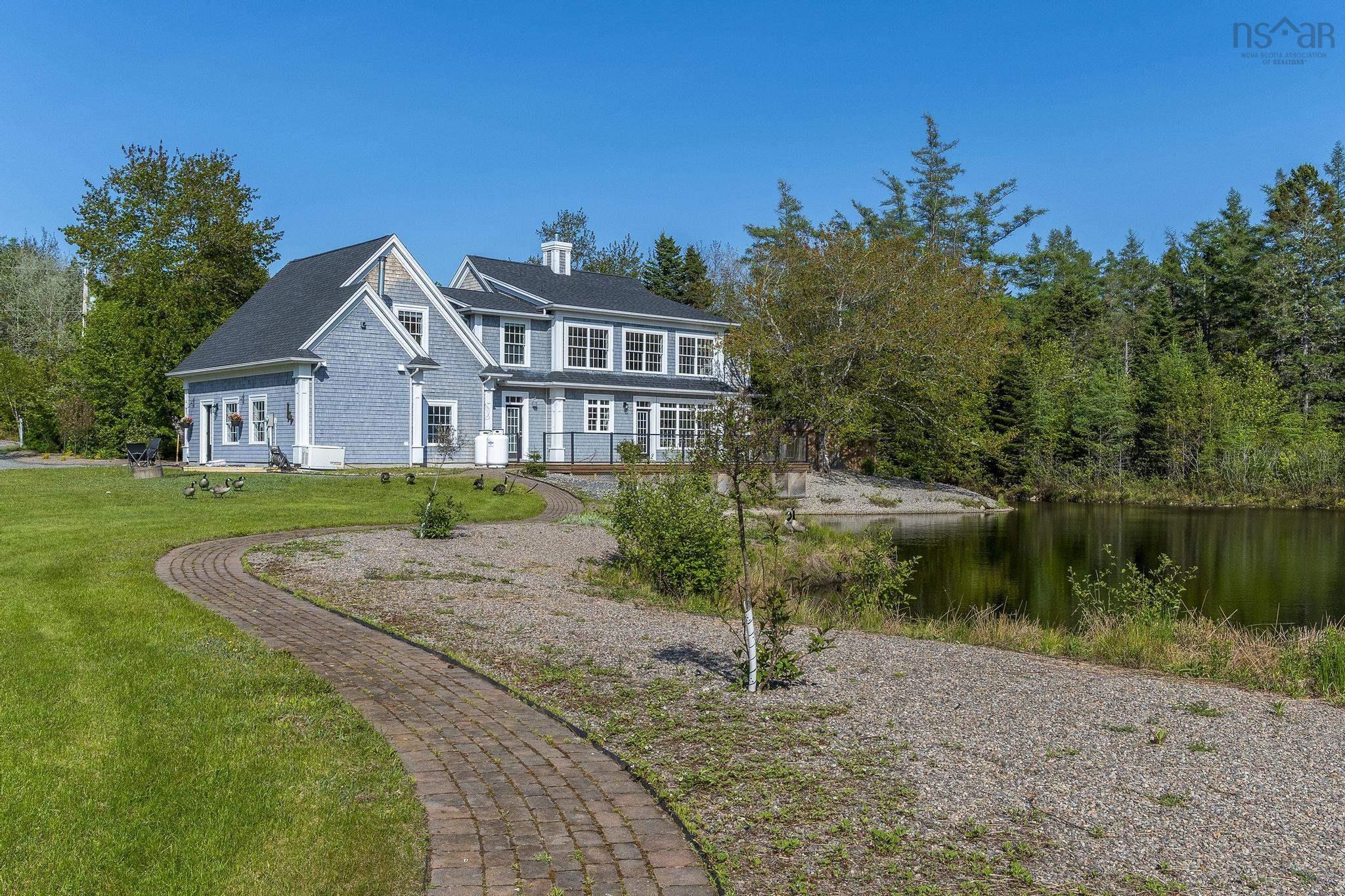 $1,100,000.00: 16 Harvest Lane, Upper Tantallon
