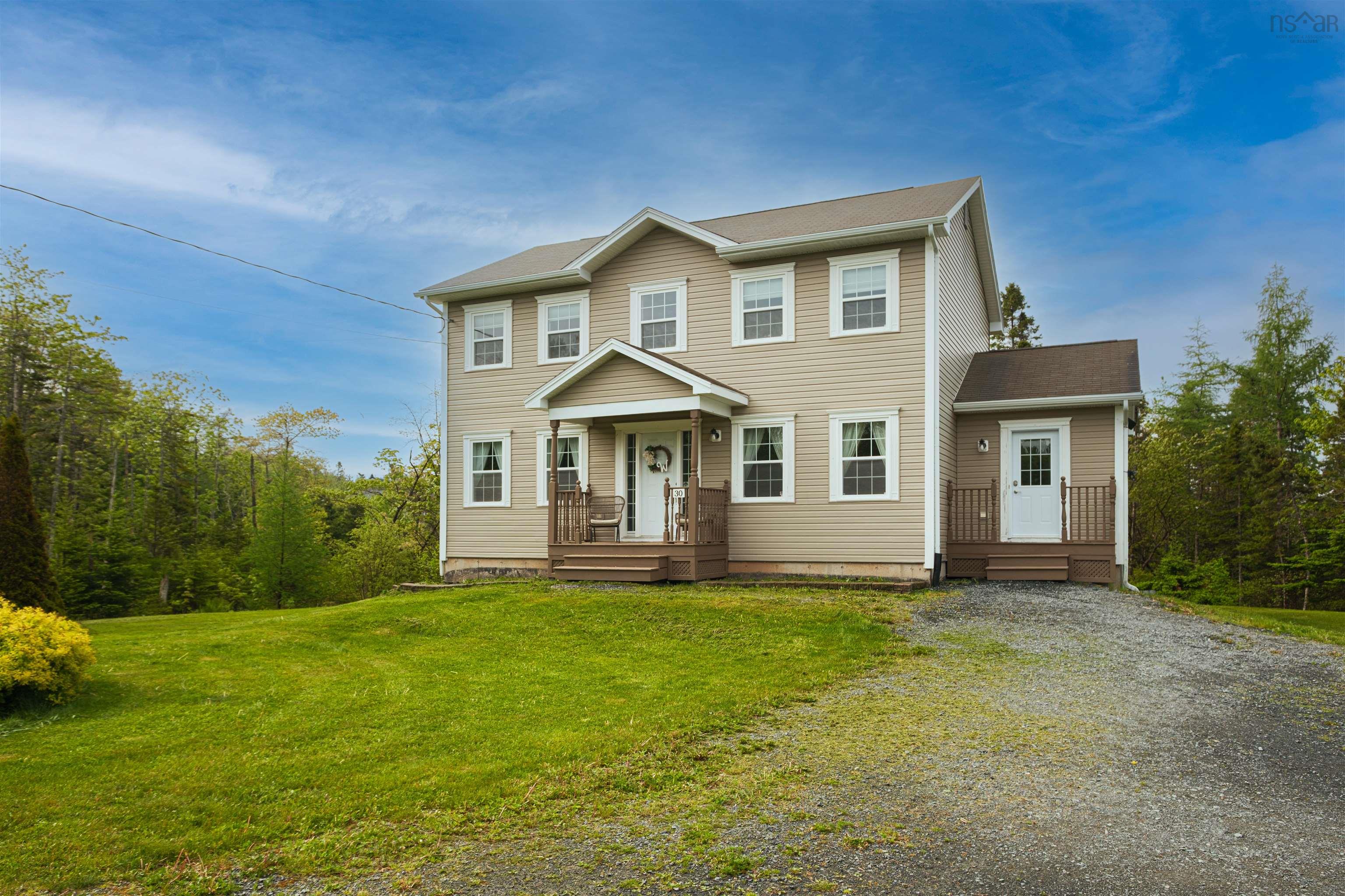$719,900.00: 30 Pivot Lane, Hatchet Lake