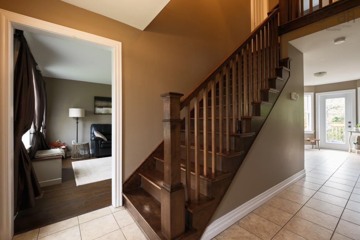 $719,900.00: 30 Pivot Lane, Hatchet Lake