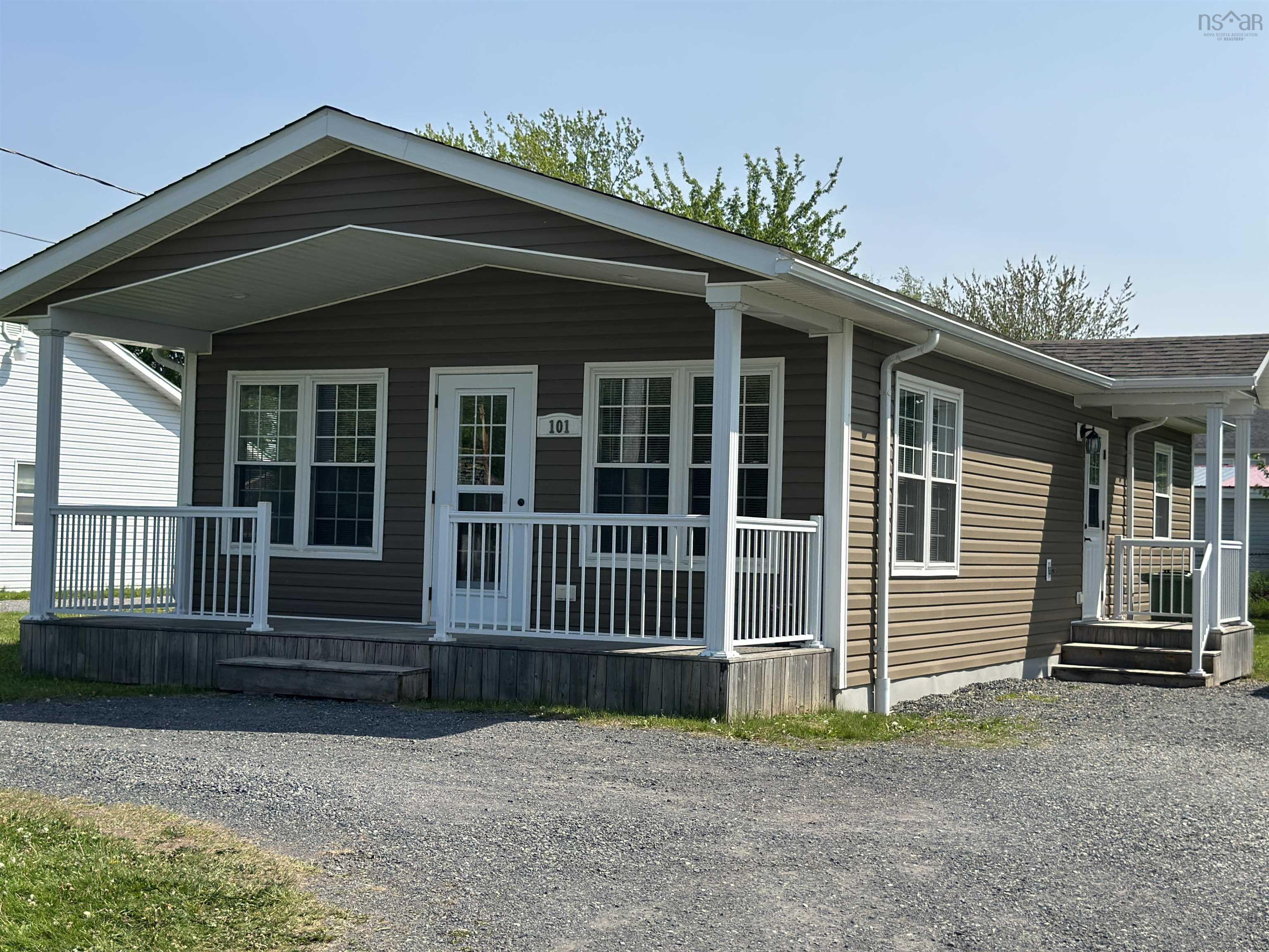 $289,900.00: 101 Acadia Avenue, Stellarton