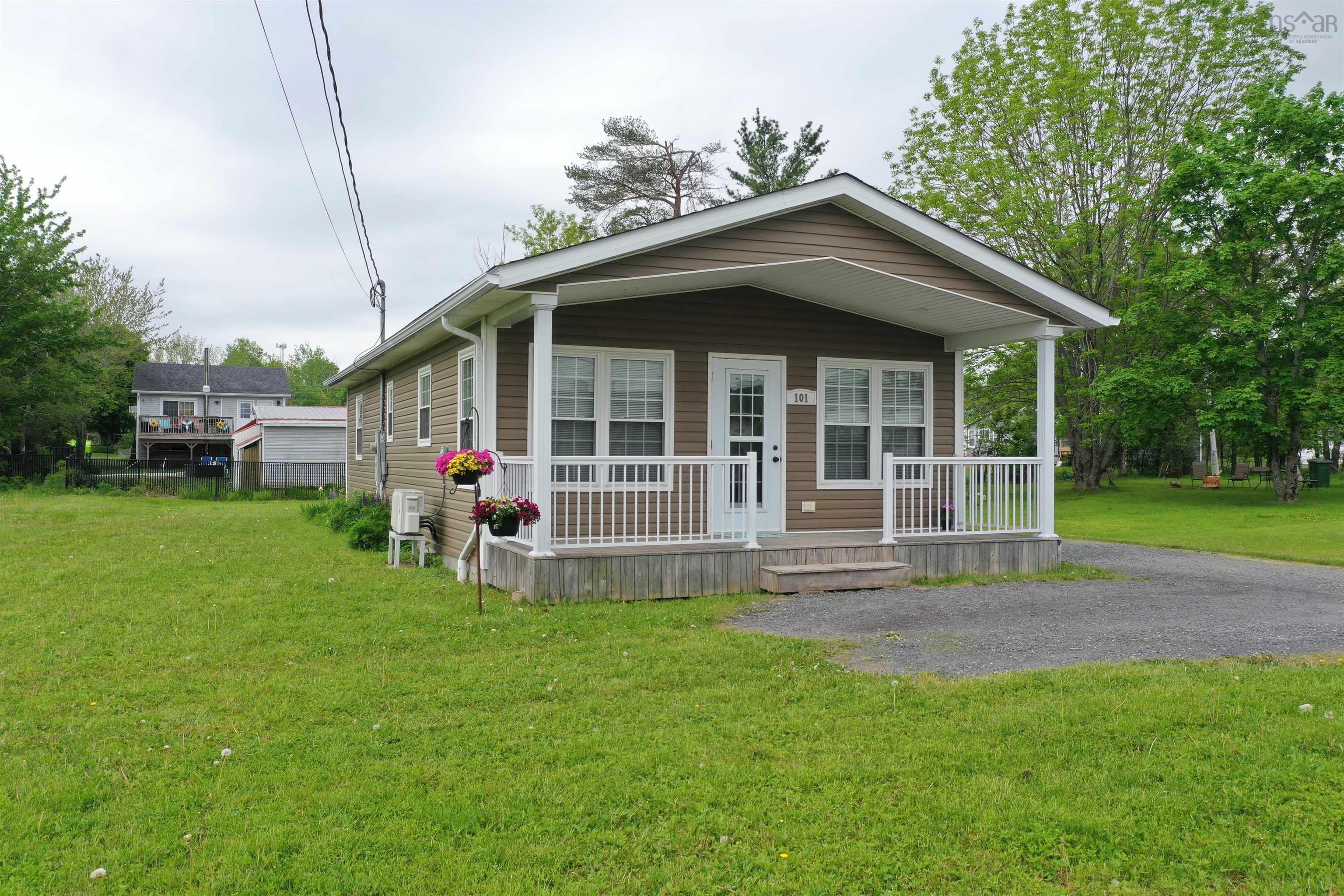 $289,900.00: 101 Acadia Avenue, Stellarton