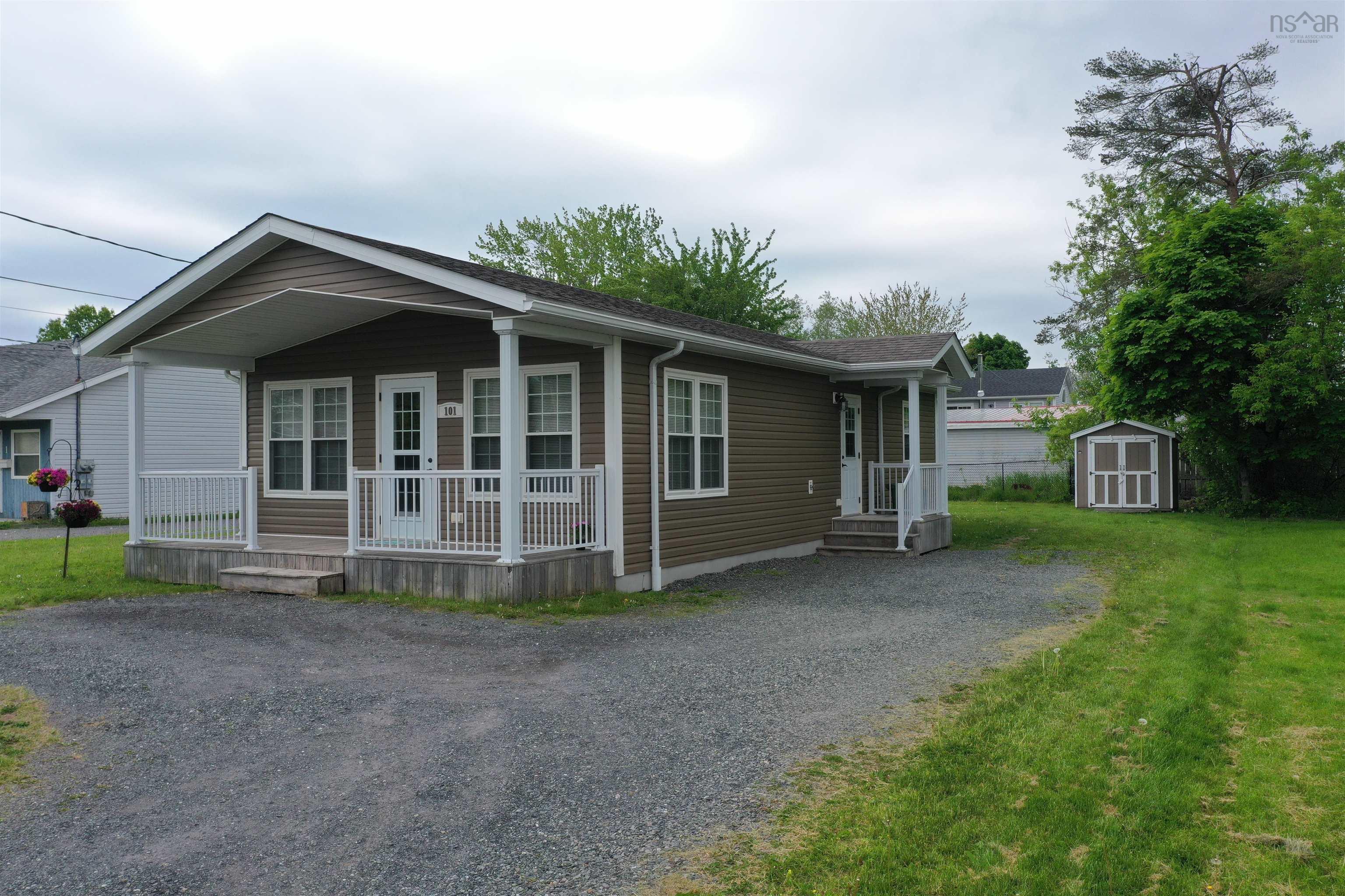 $289,900.00: 101 Acadia Avenue, Stellarton