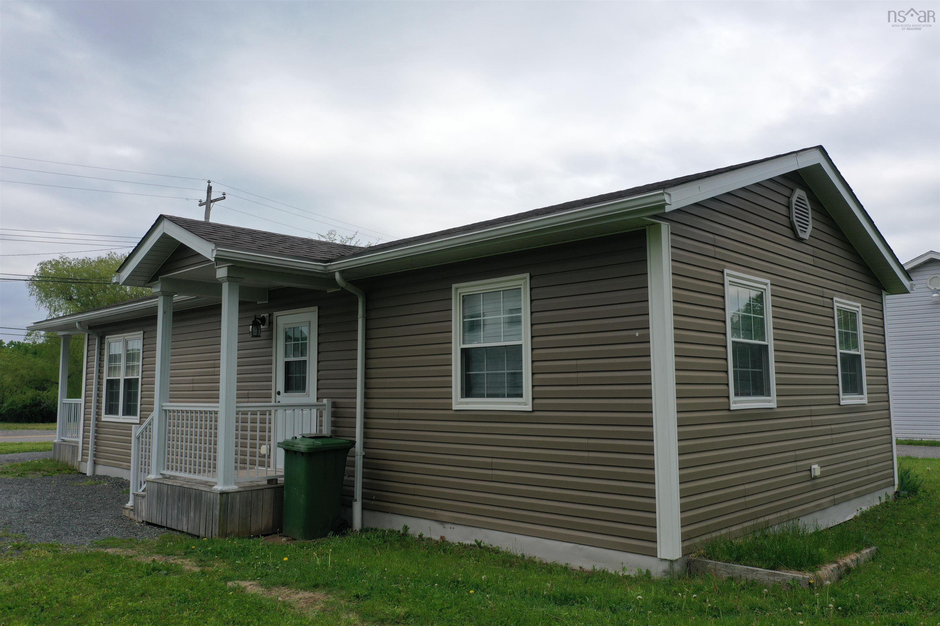 $289,900.00: 101 Acadia Avenue, Stellarton