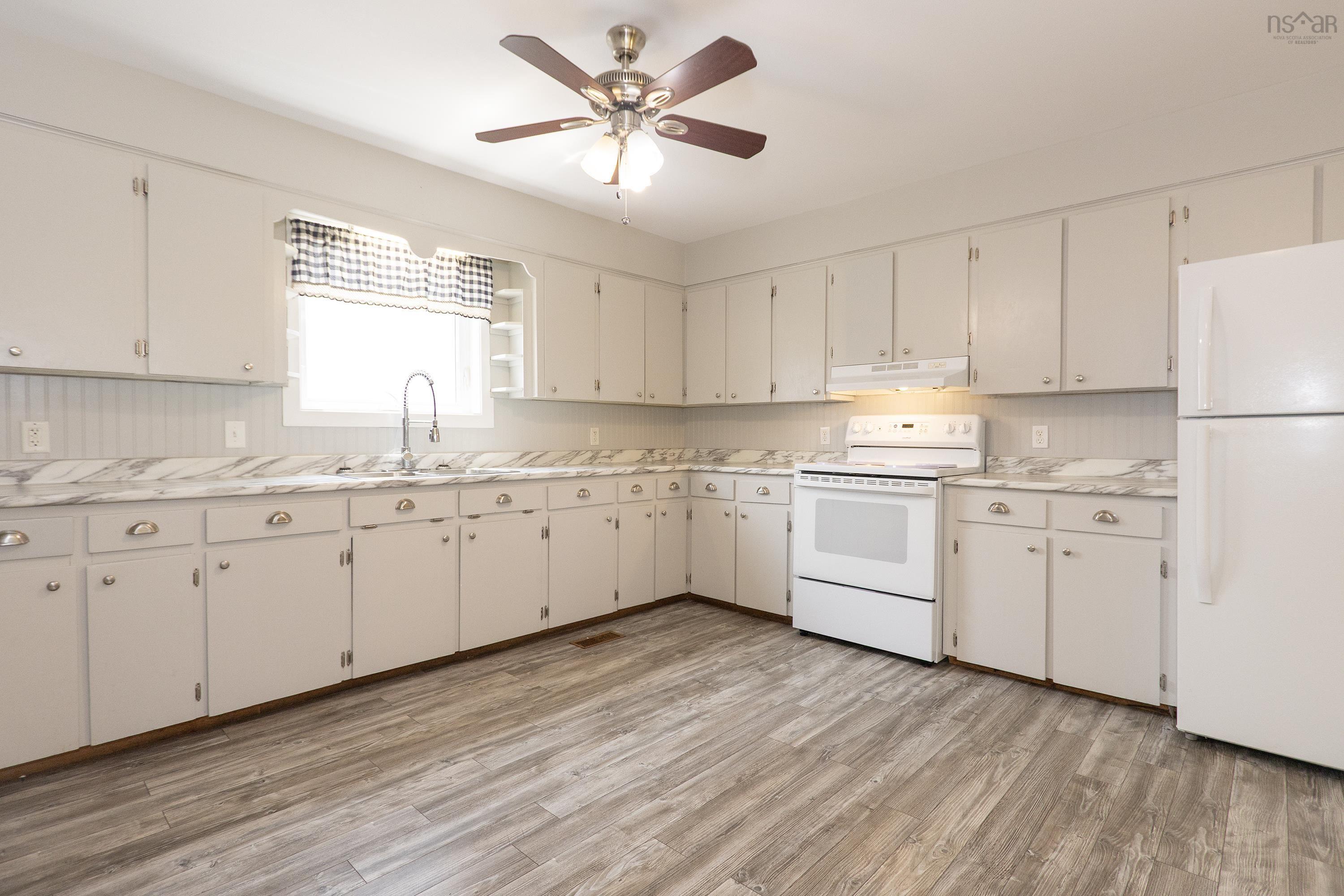 $199,900.00: 72 Lower LaPlanche Street, Amherst