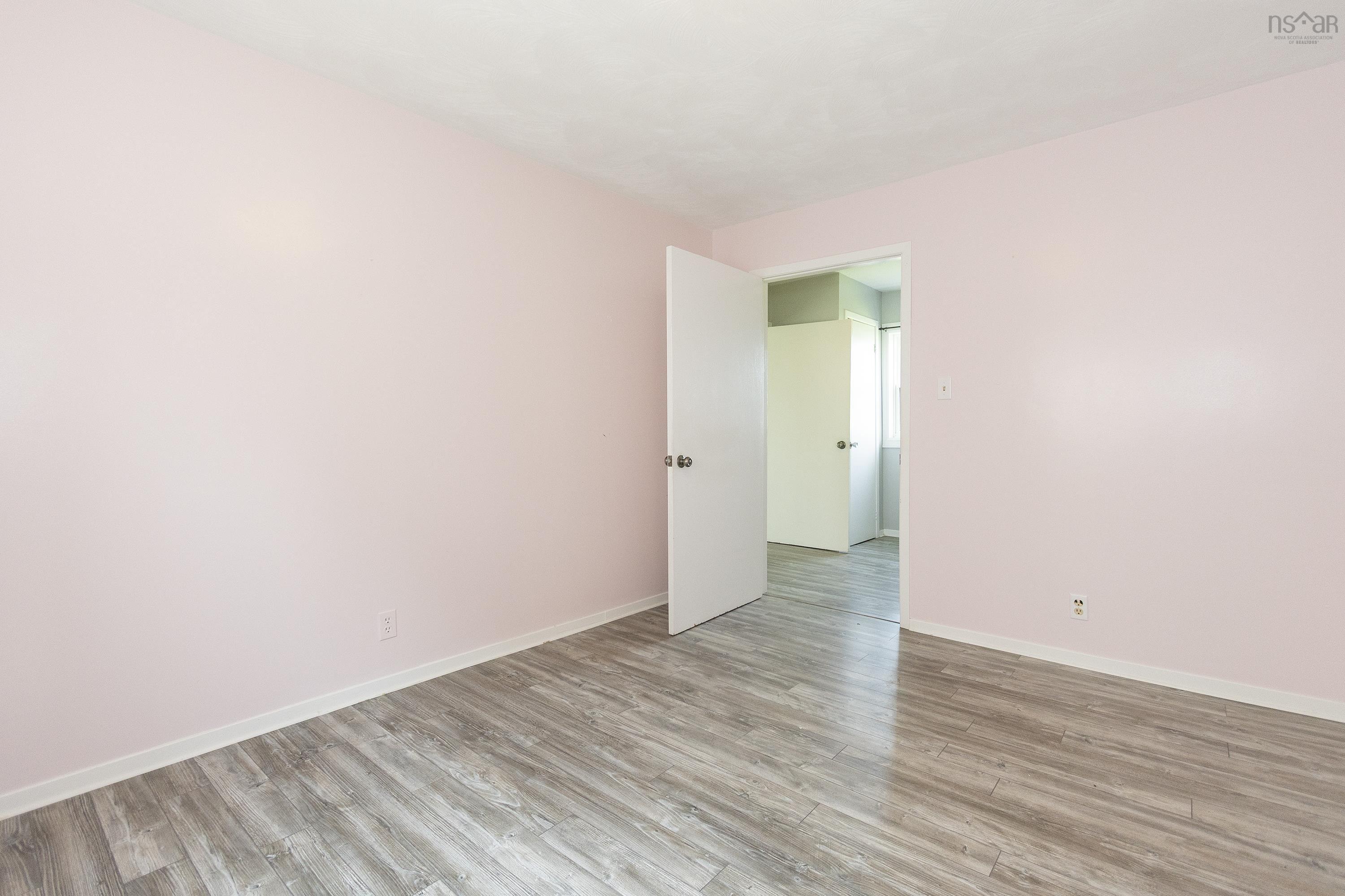 $199,900.00: 72 Lower LaPlanche Street, Amherst