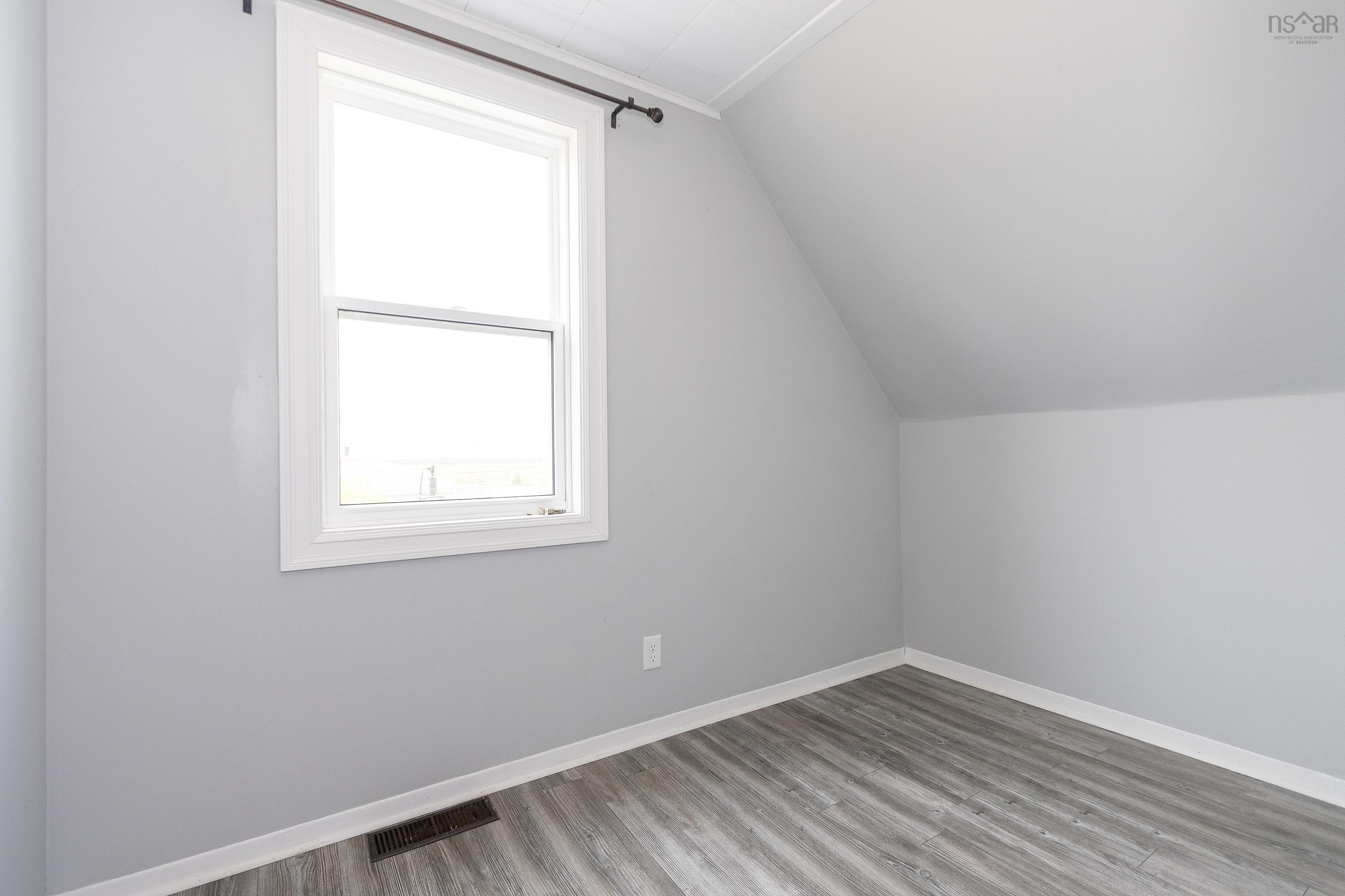 $199,900.00: 72 Lower LaPlanche Street, Amherst