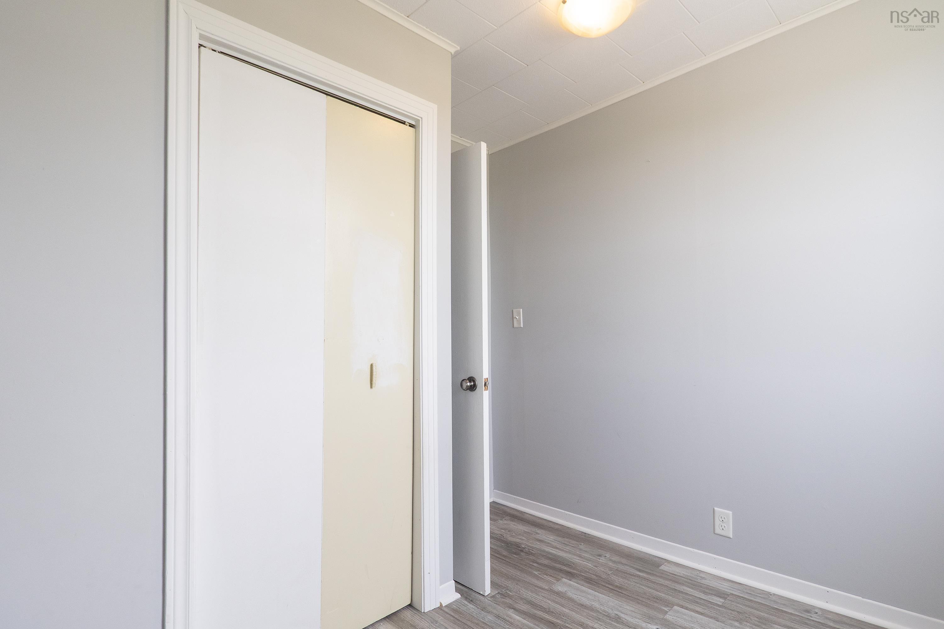 $199,900.00: 72 Lower LaPlanche Street, Amherst