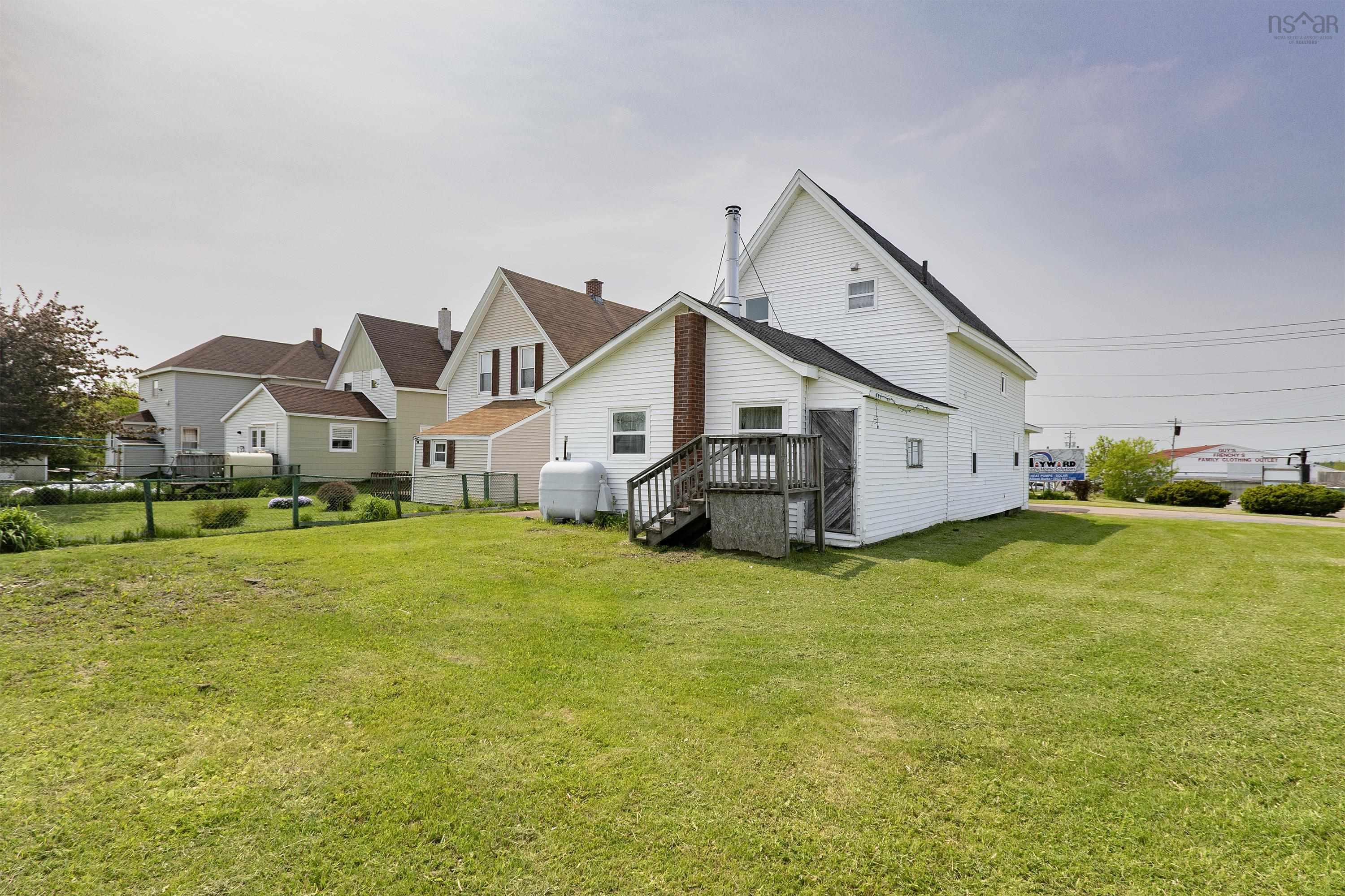 $199,900.00: 72 Lower LaPlanche Street, Amherst