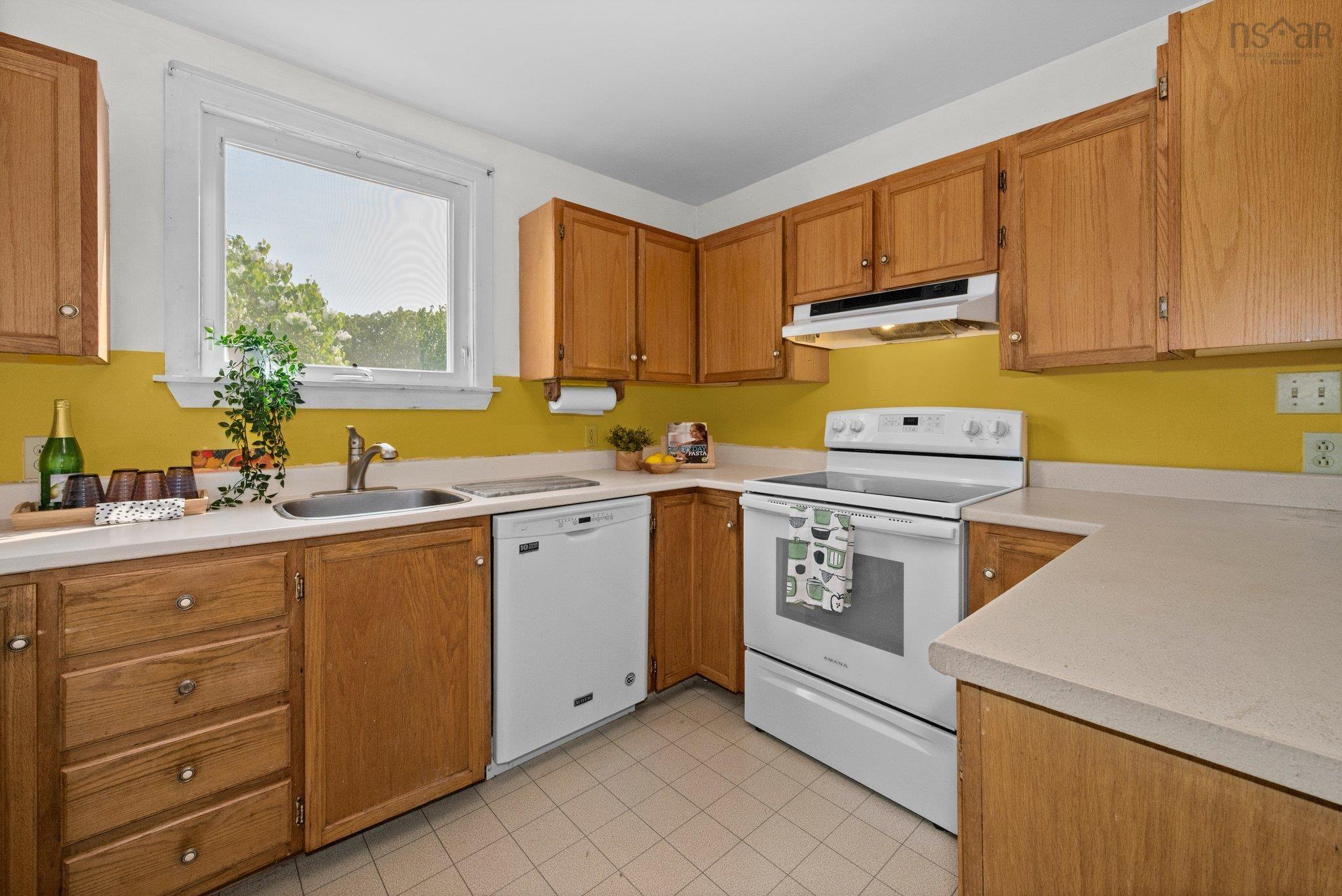 $424,900.00: 23 Rhyno Road, Head Of St. Margarets Bay