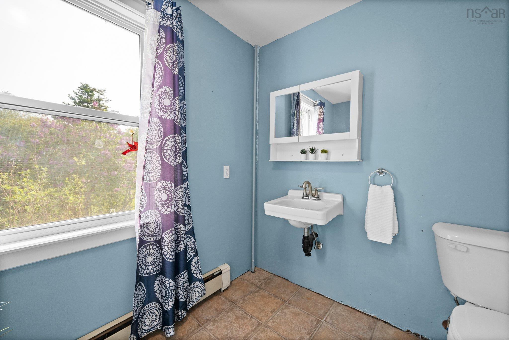 $424,900.00: 23 Rhyno Road, Head Of St. Margarets Bay