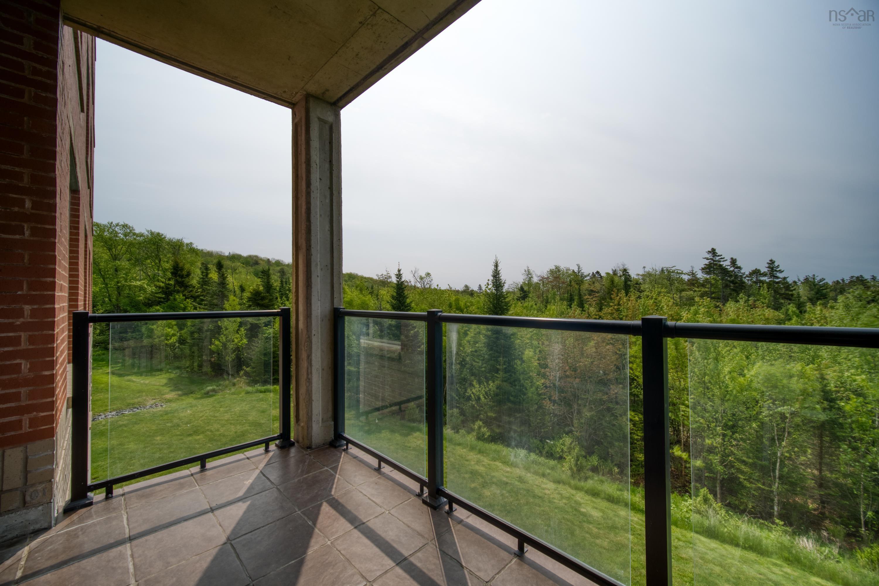 $599,000.00: 207 89 Pebblecreek Crescent, Dartmouth