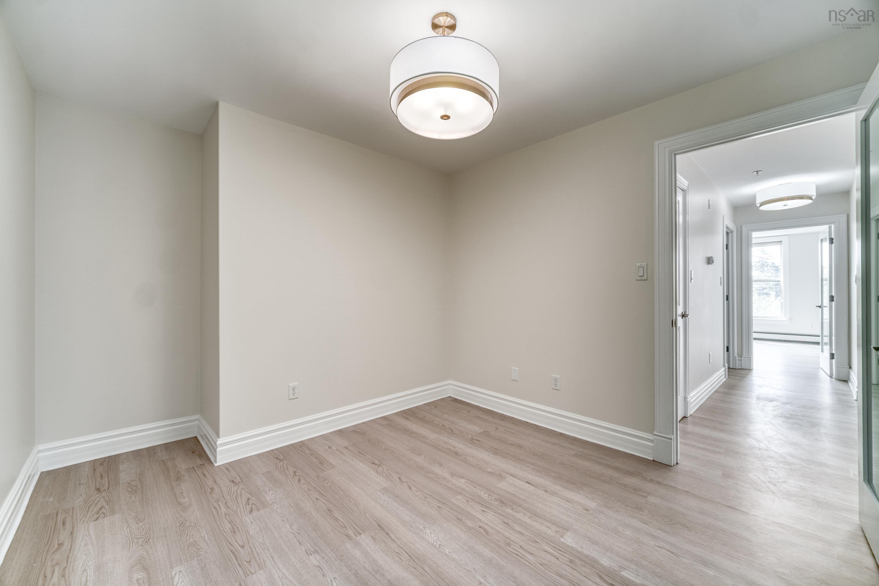 $599,000.00: 207 89 Pebblecreek Crescent, Dartmouth