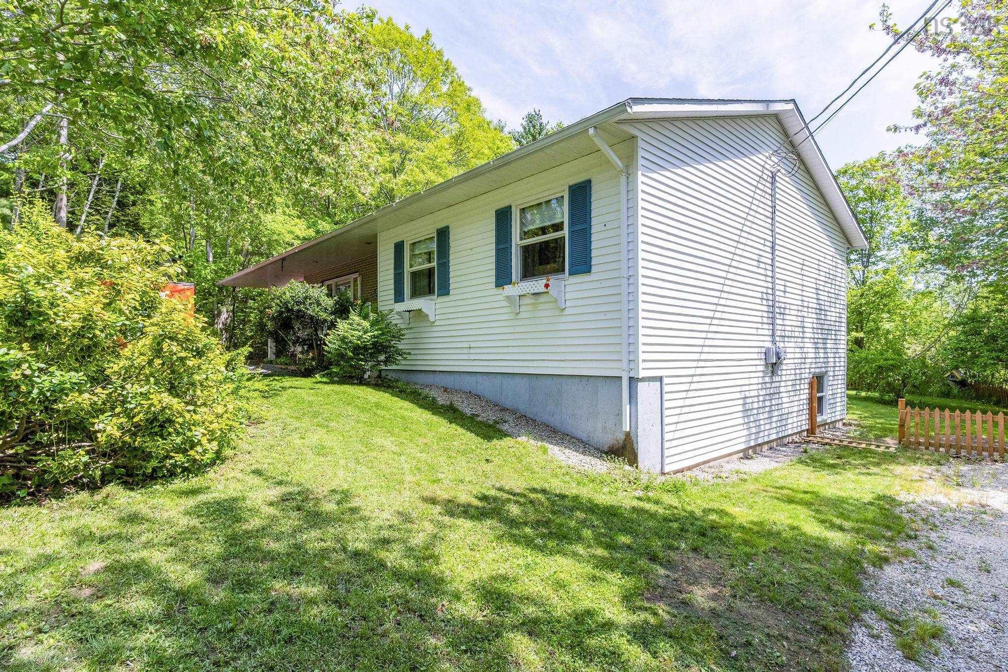 $430,000.00: 59 Winburn Ave, Bridgewater