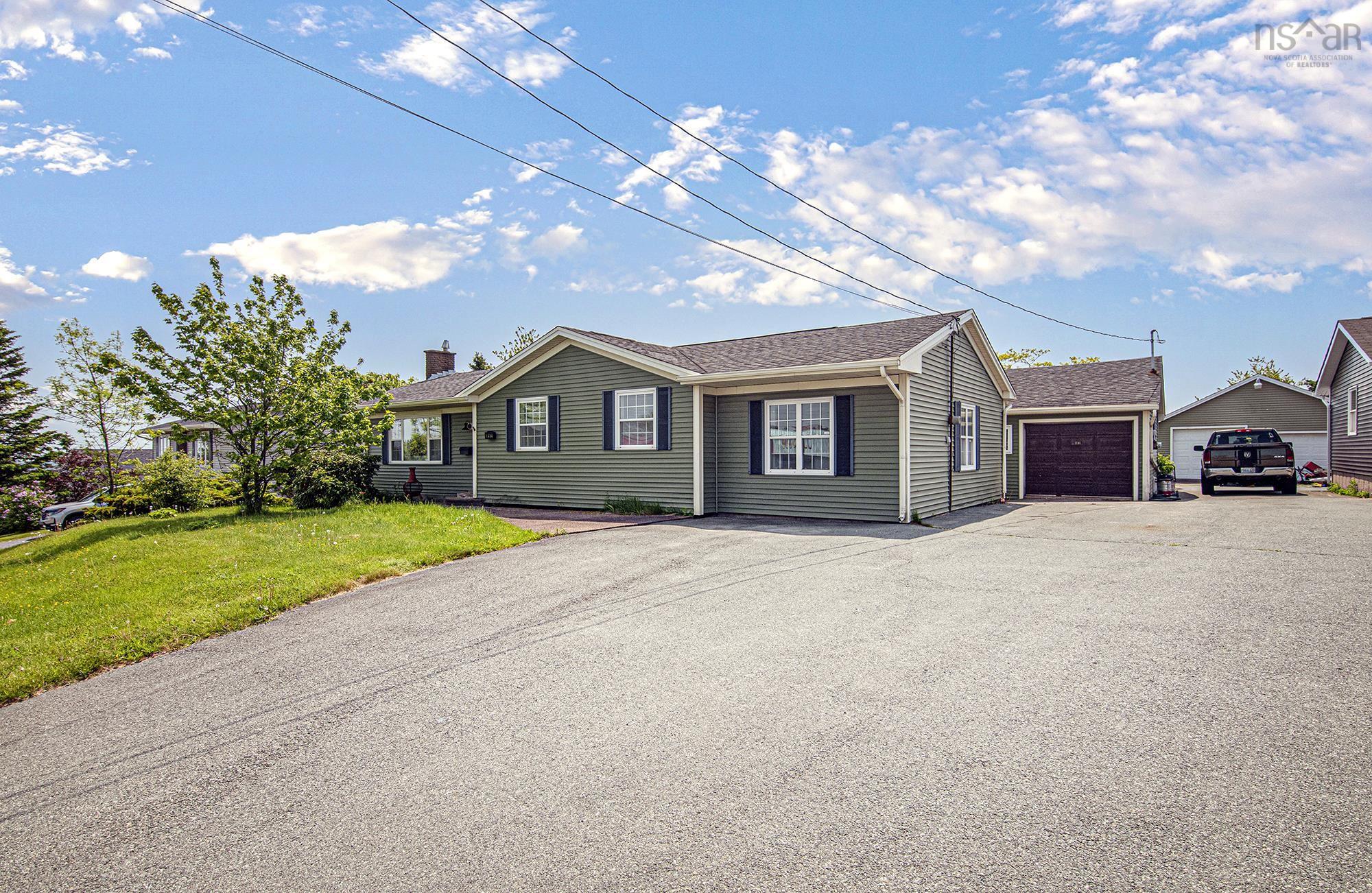$479,900.00: 892 Portland Street, Dartmouth