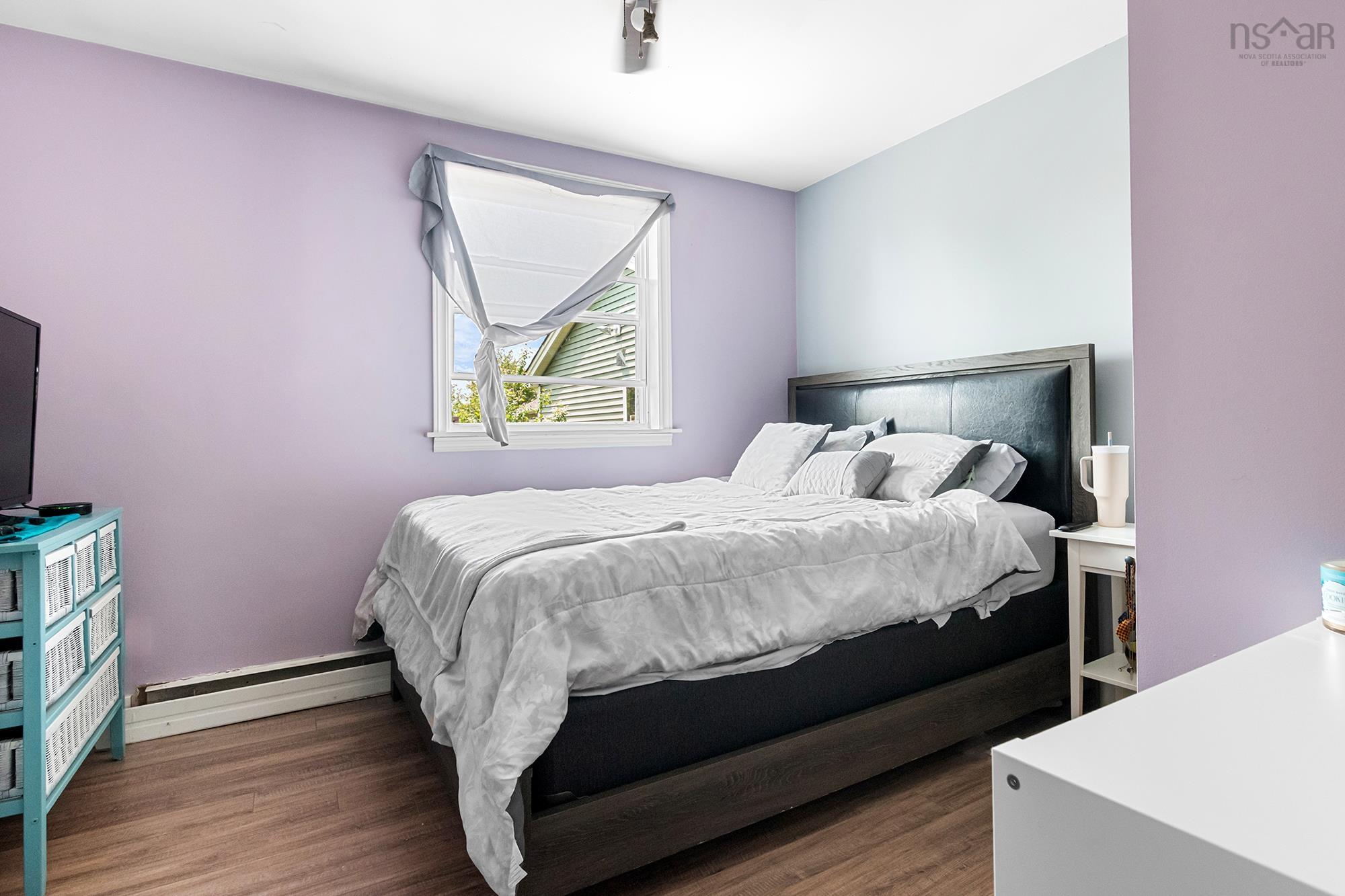 $479,900.00: 892 Portland Street, Dartmouth