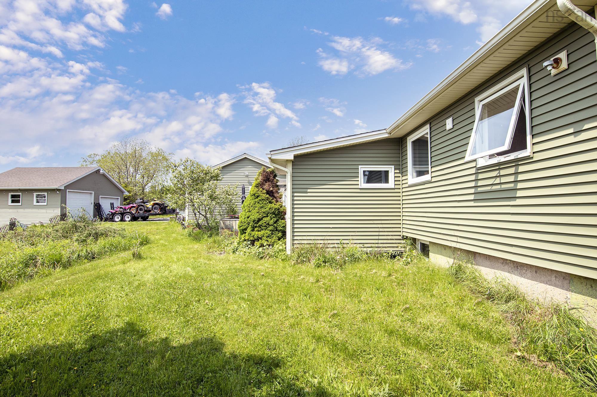$479,900.00: 892 Portland Street, Dartmouth