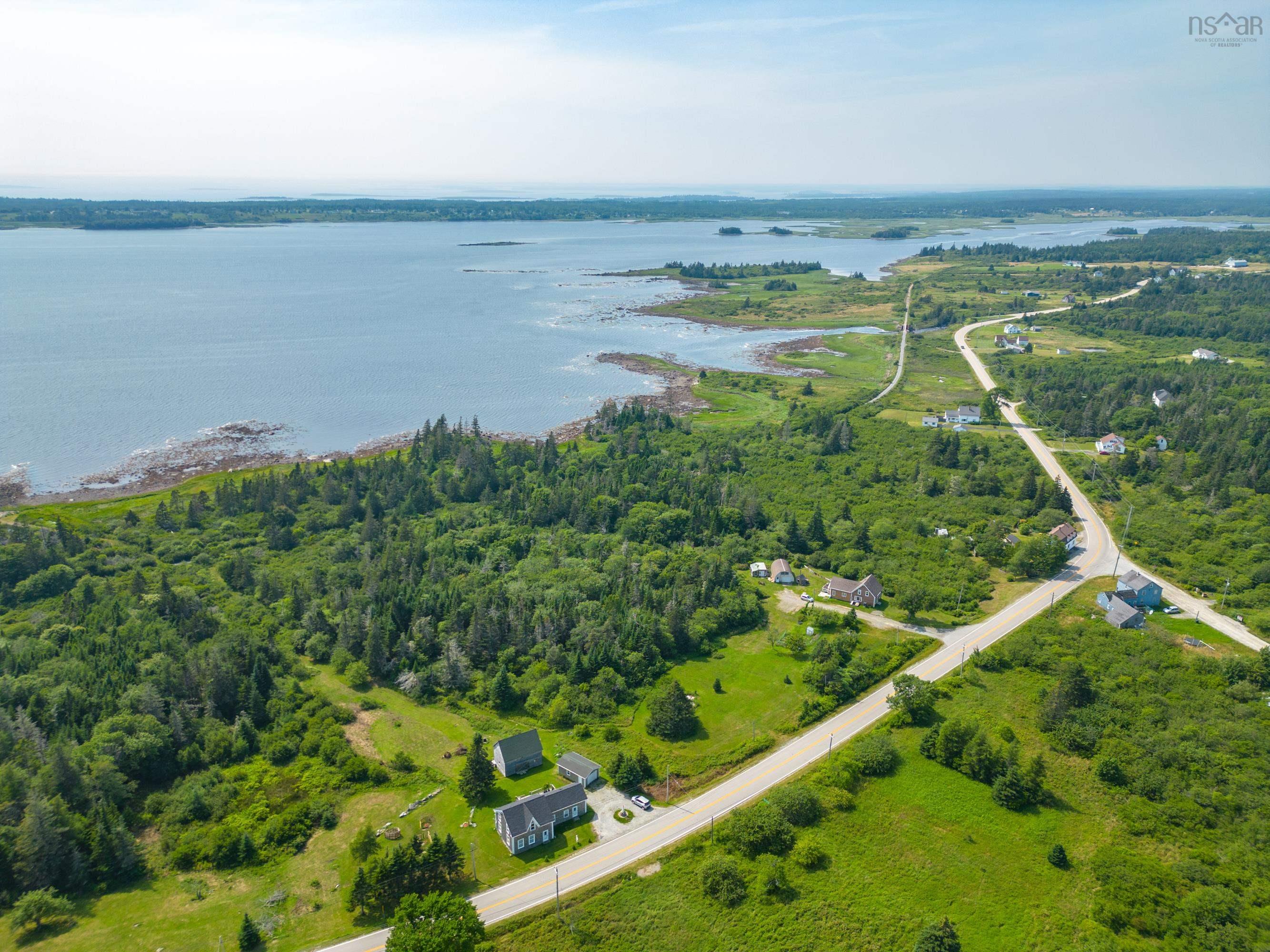 $499,999.00: 1663 Highway 3, East Pubnico