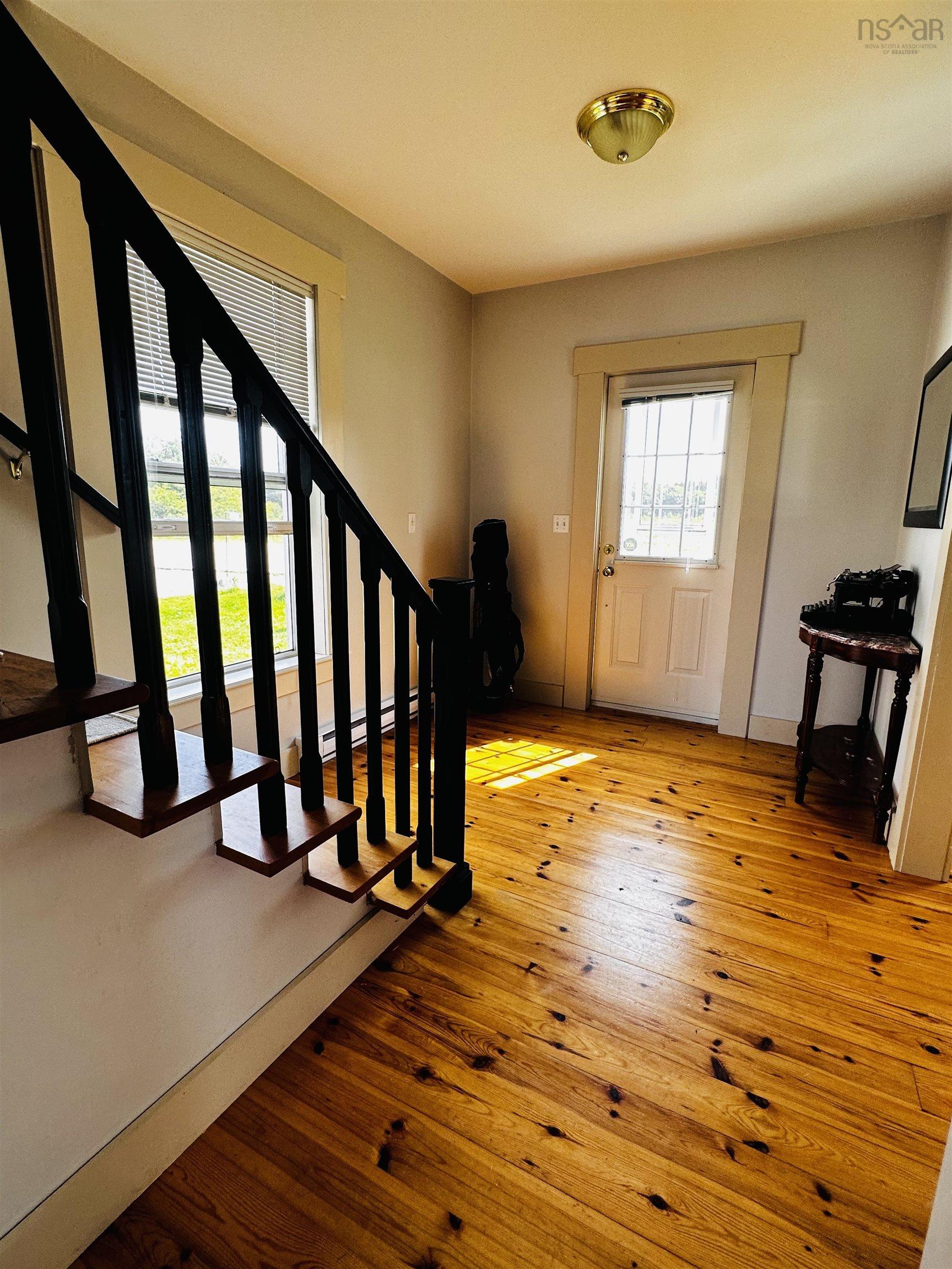 $499,999.00: 1663 Highway 3, East Pubnico