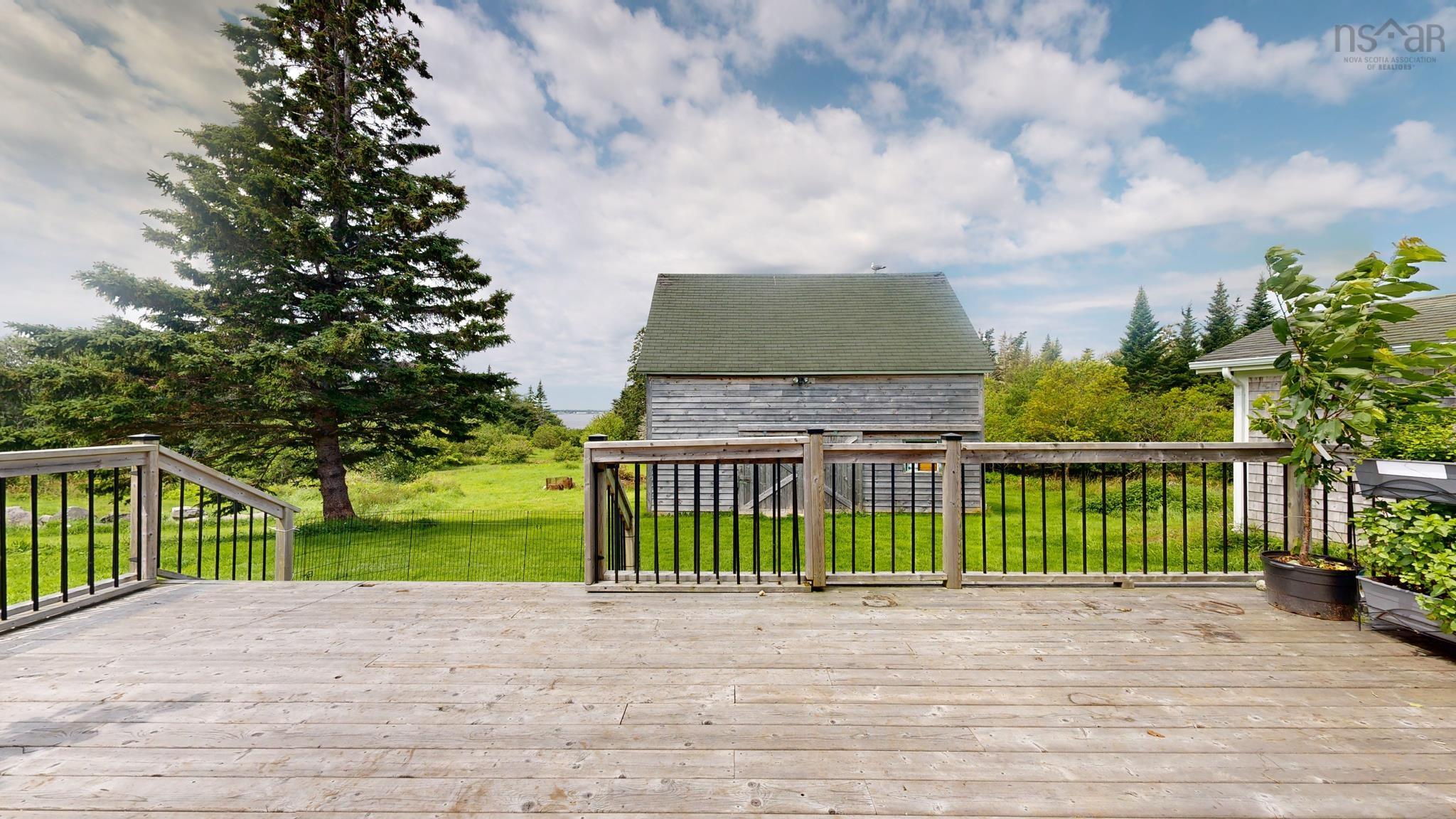 $499,999.00: 1663 Highway 3, East Pubnico