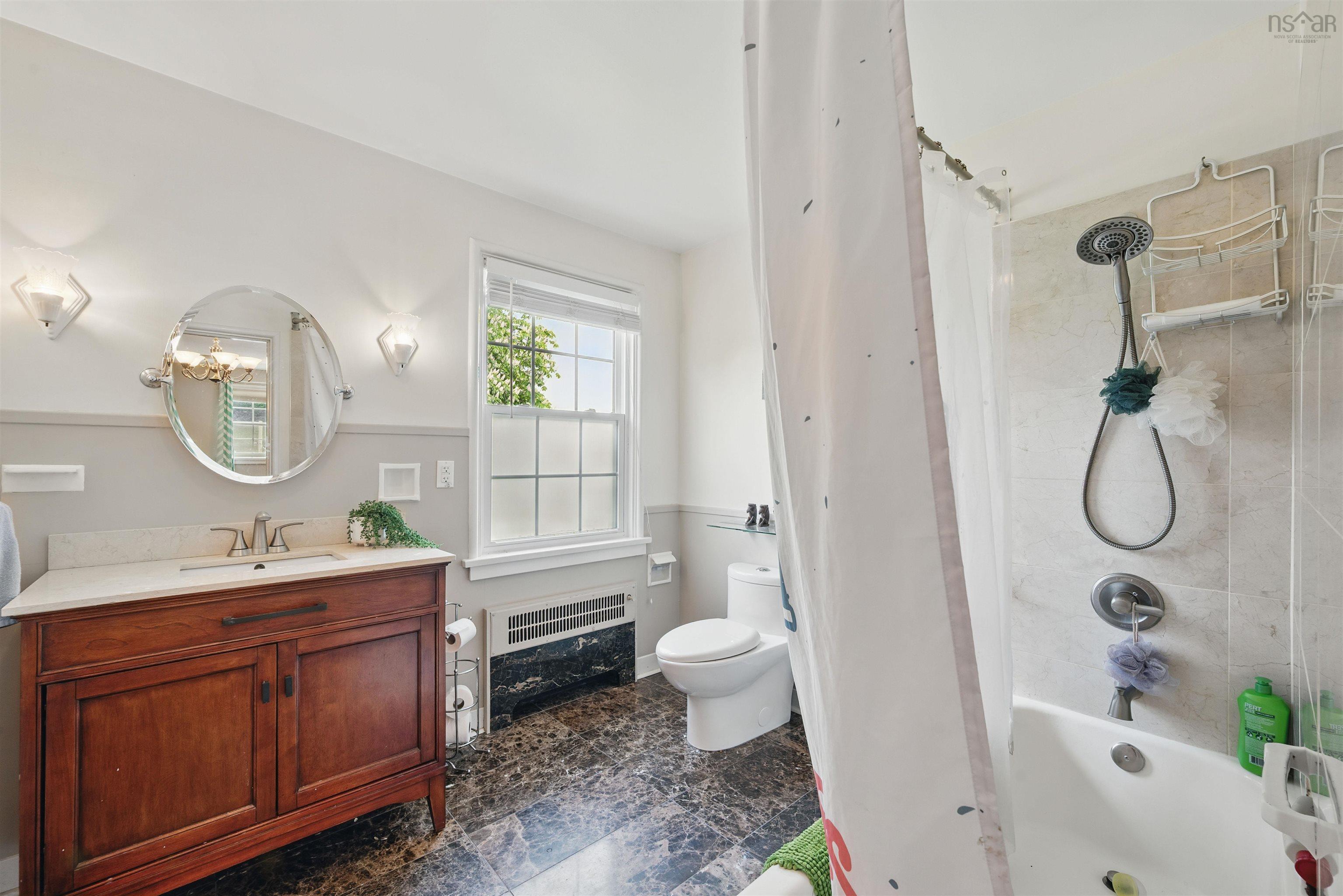 $649,900.00: 496 Albert Street, Windsor