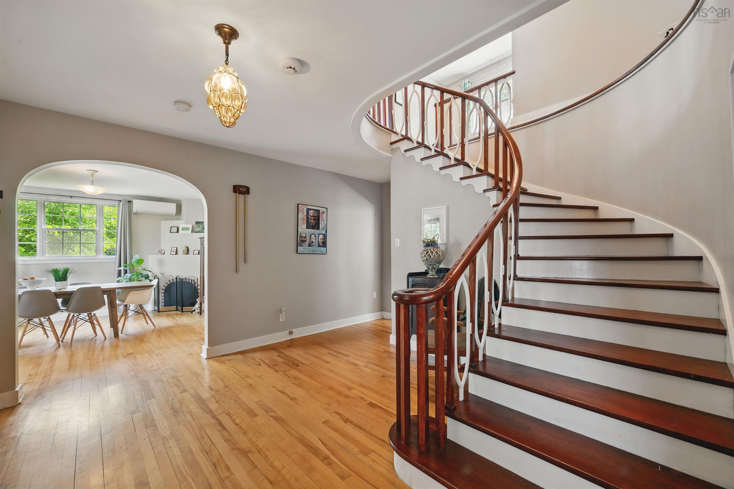 $649,900.00: 496 Albert Street, Windsor