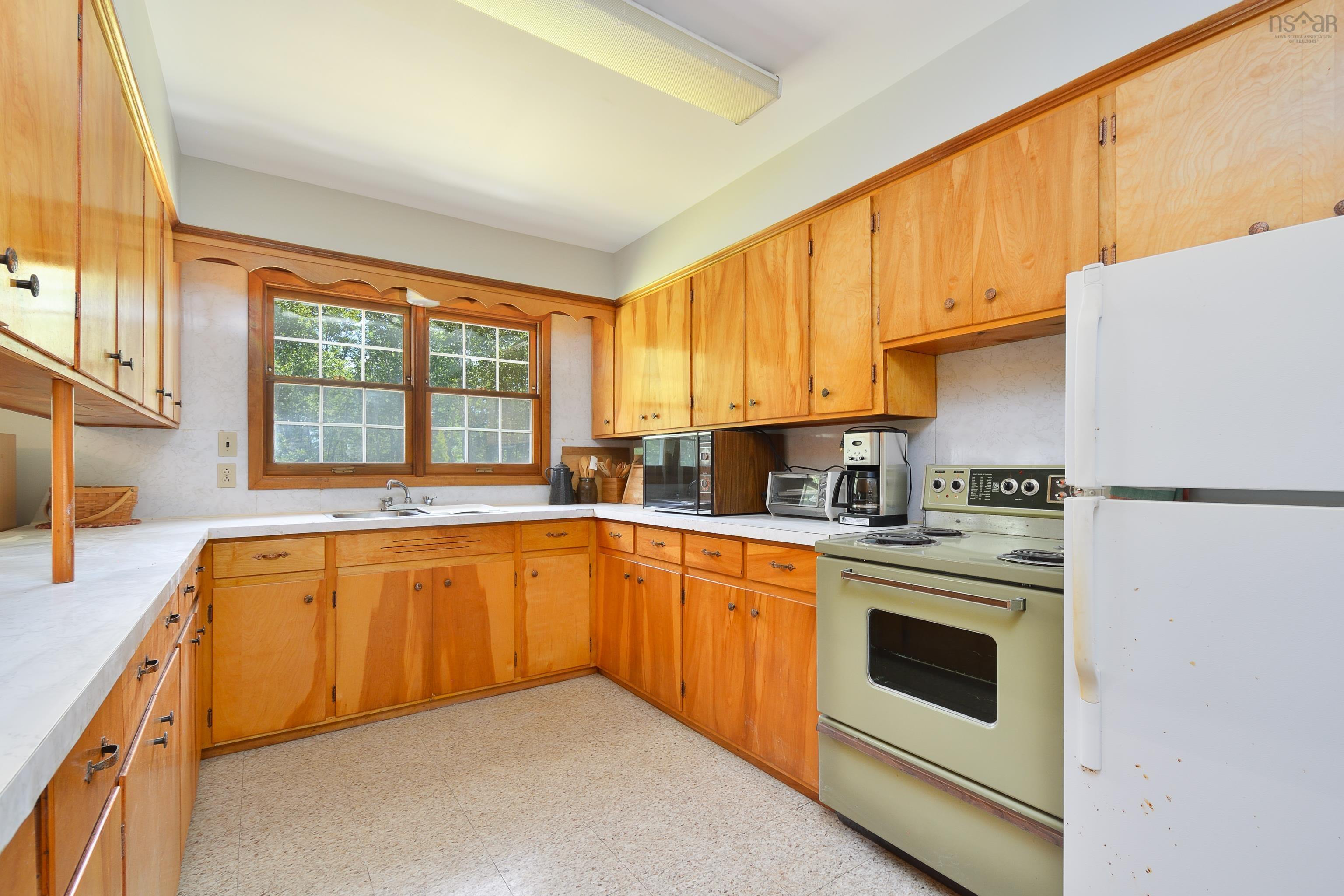 $1,300,000.00: 305 Militia Point Road, Militia Point