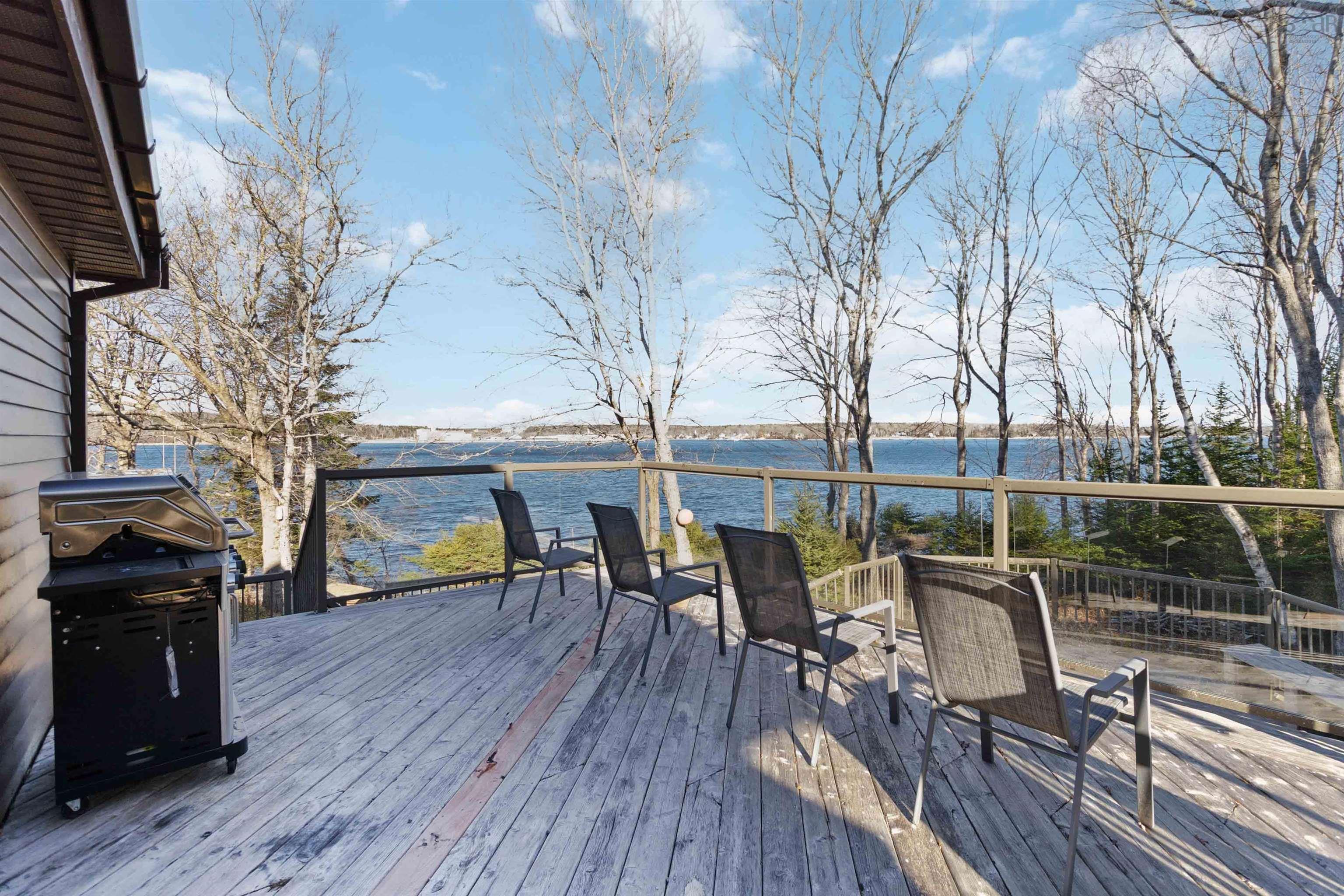 $829,000.00: 65 Shore Road, Mount Pleasant