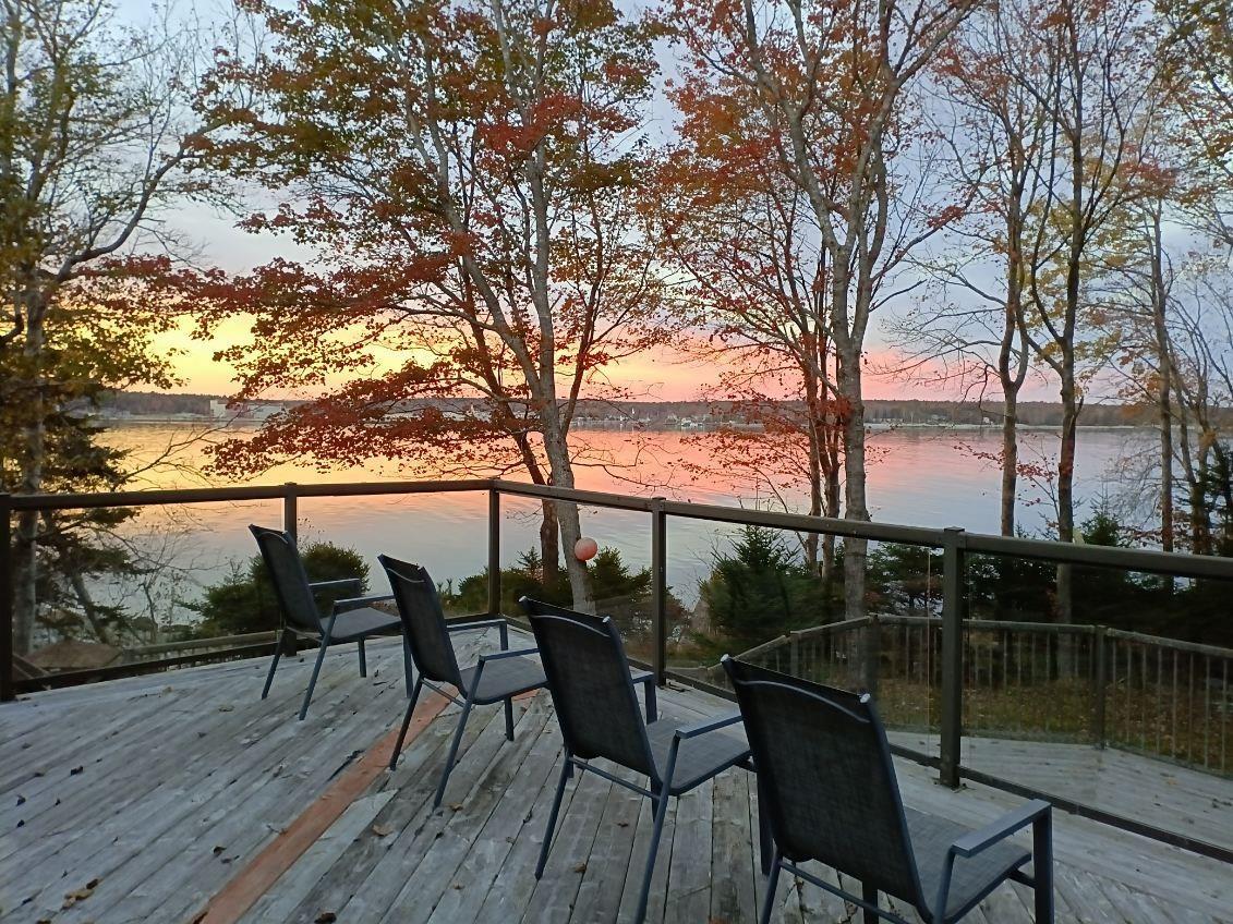$829,000.00: 65 Shore Road, Mount Pleasant
