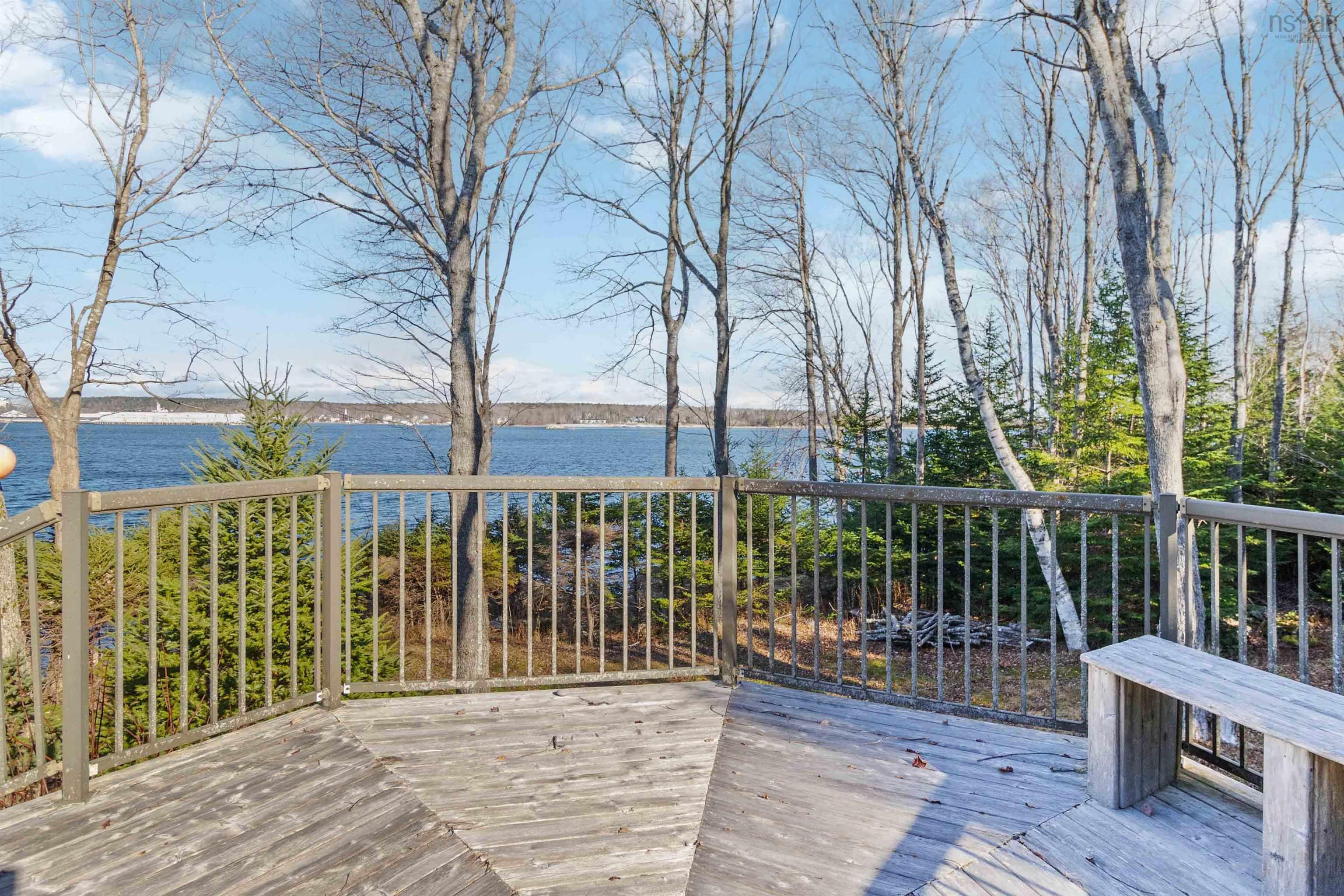 $829,000.00: 65 Shore Road, Mount Pleasant