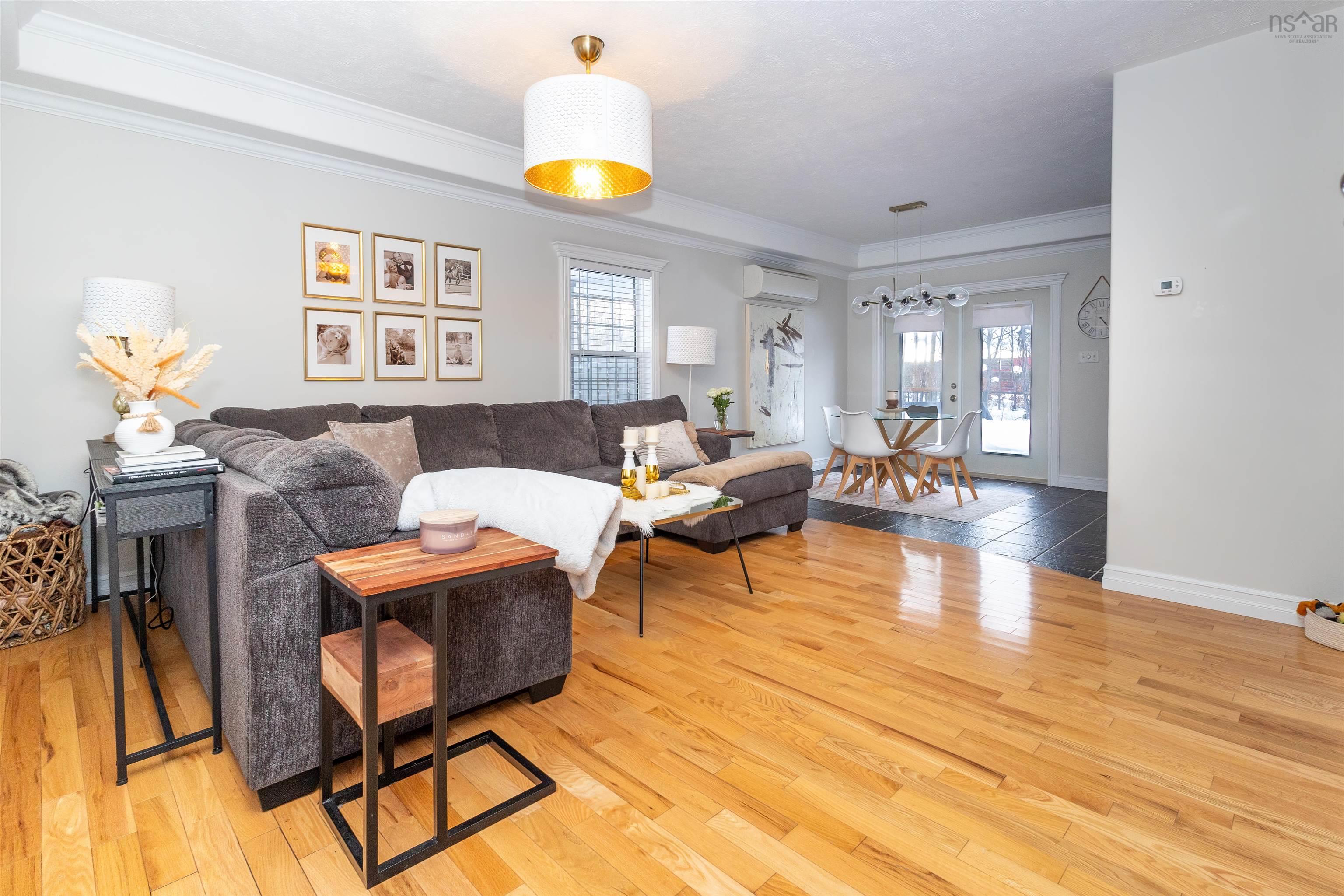 $789,000.00: 7 Delta Drive, Howie Centre