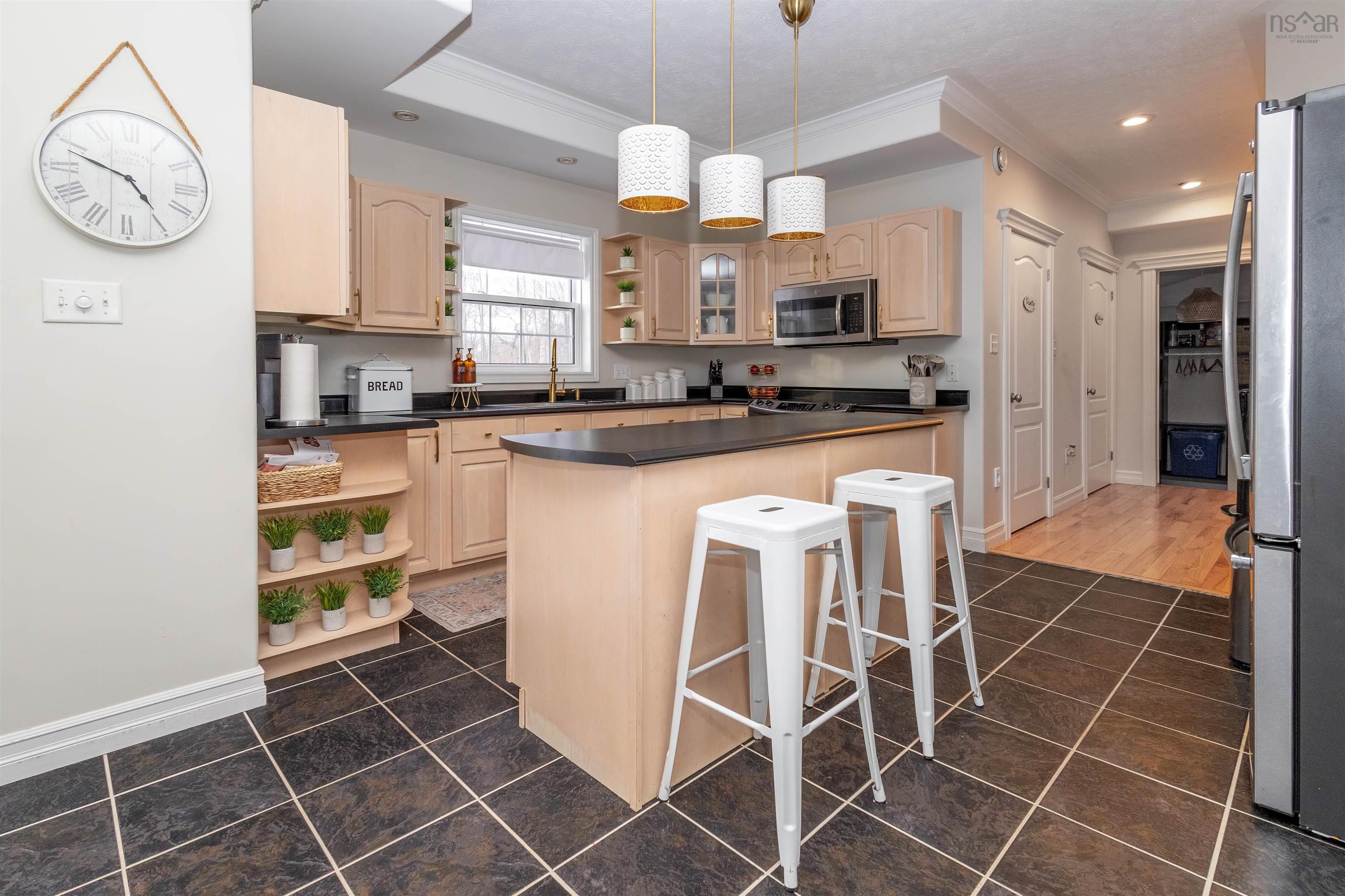 $789,000.00: 7 Delta Drive, Howie Centre