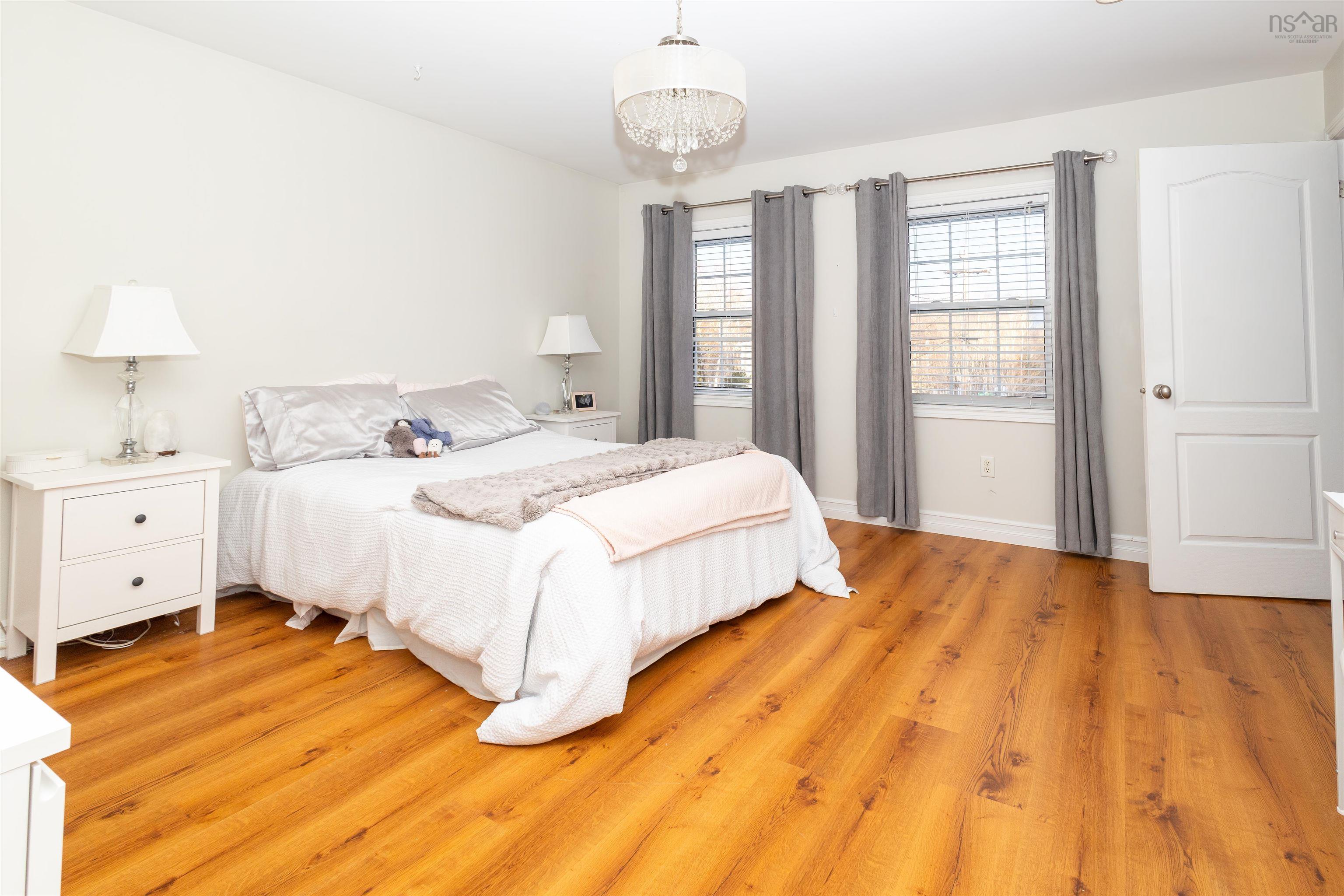 $789,000.00: 7 Delta Drive, Howie Centre