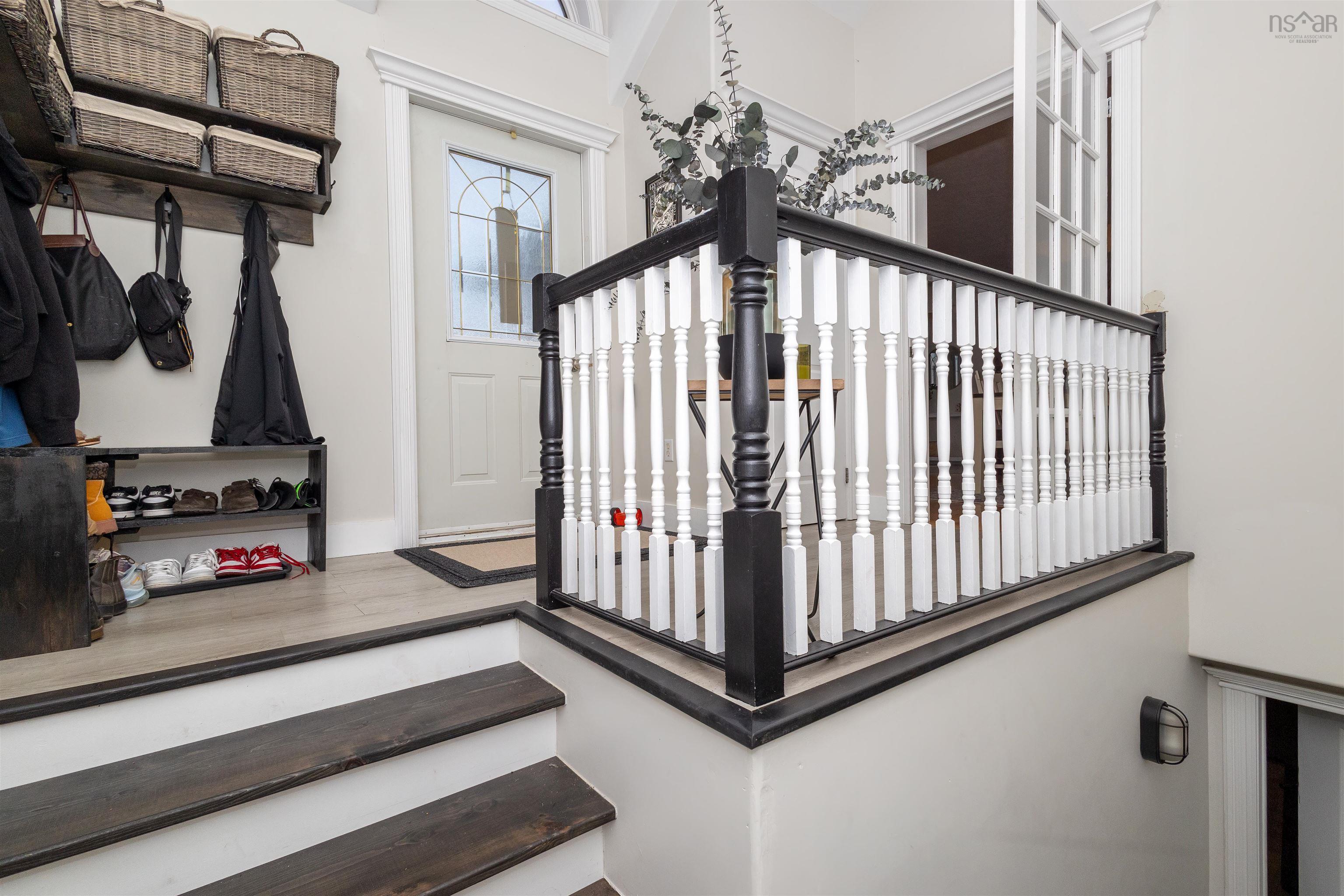 $789,000.00: 7 Delta Drive, Howie Centre