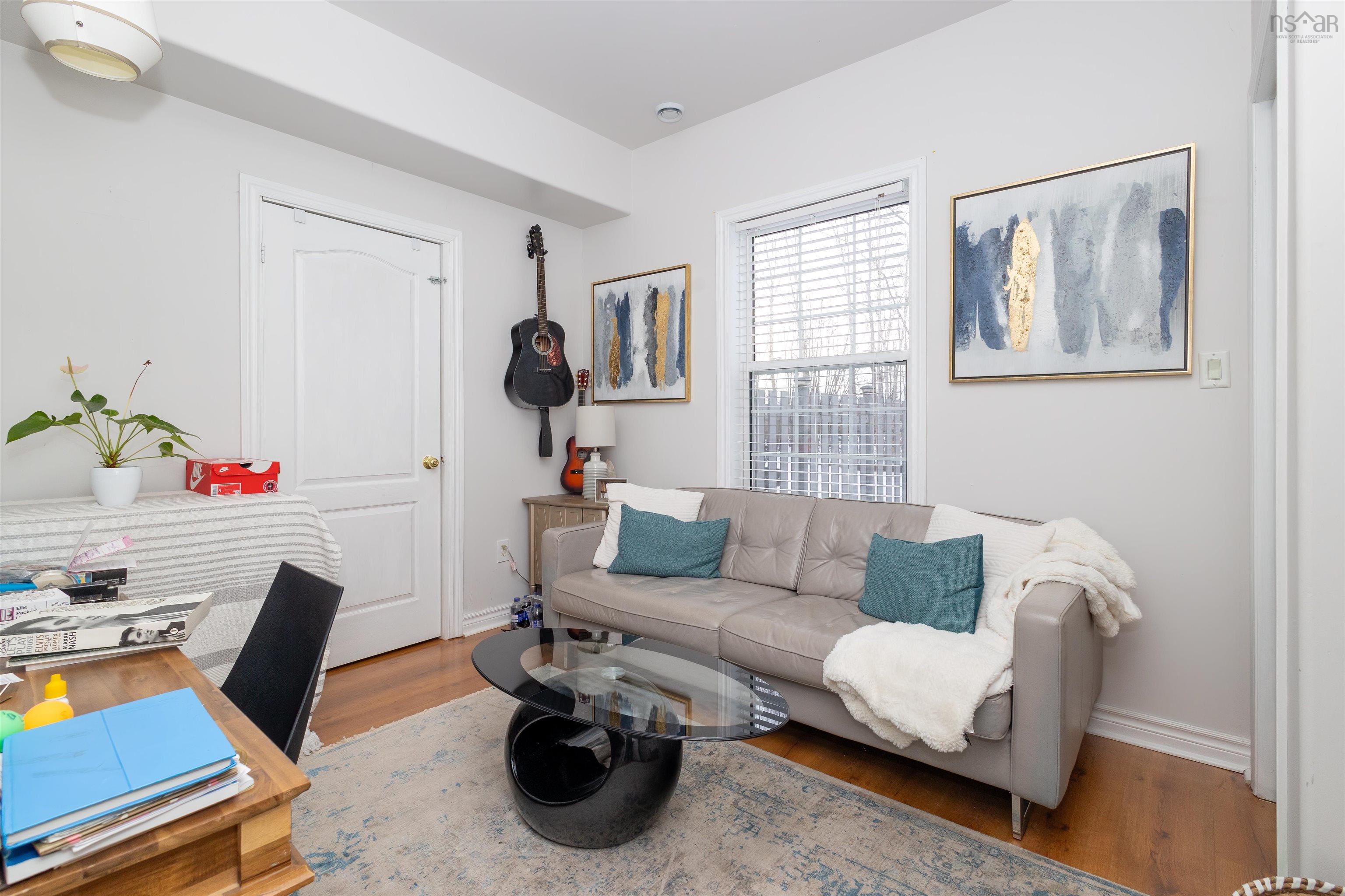 $789,000.00: 7 Delta Drive, Howie Centre