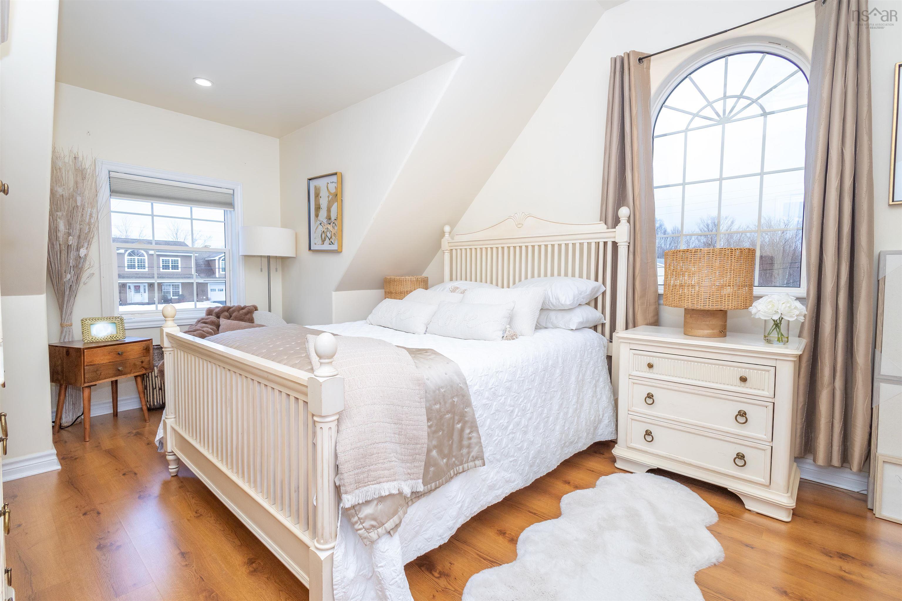 $789,000.00: 7 Delta Drive, Howie Centre